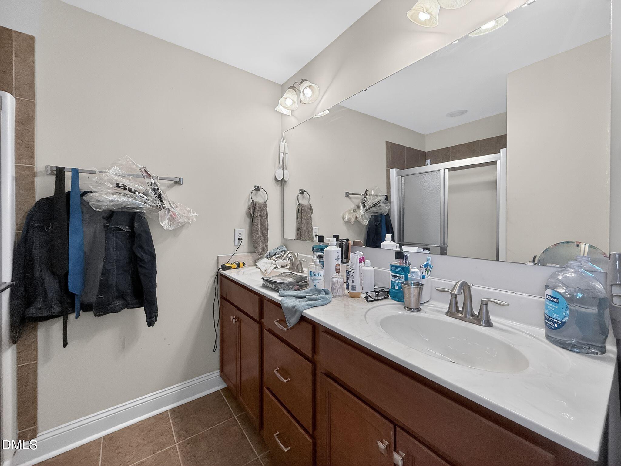 5216 Debut Avenue Property Photo 15