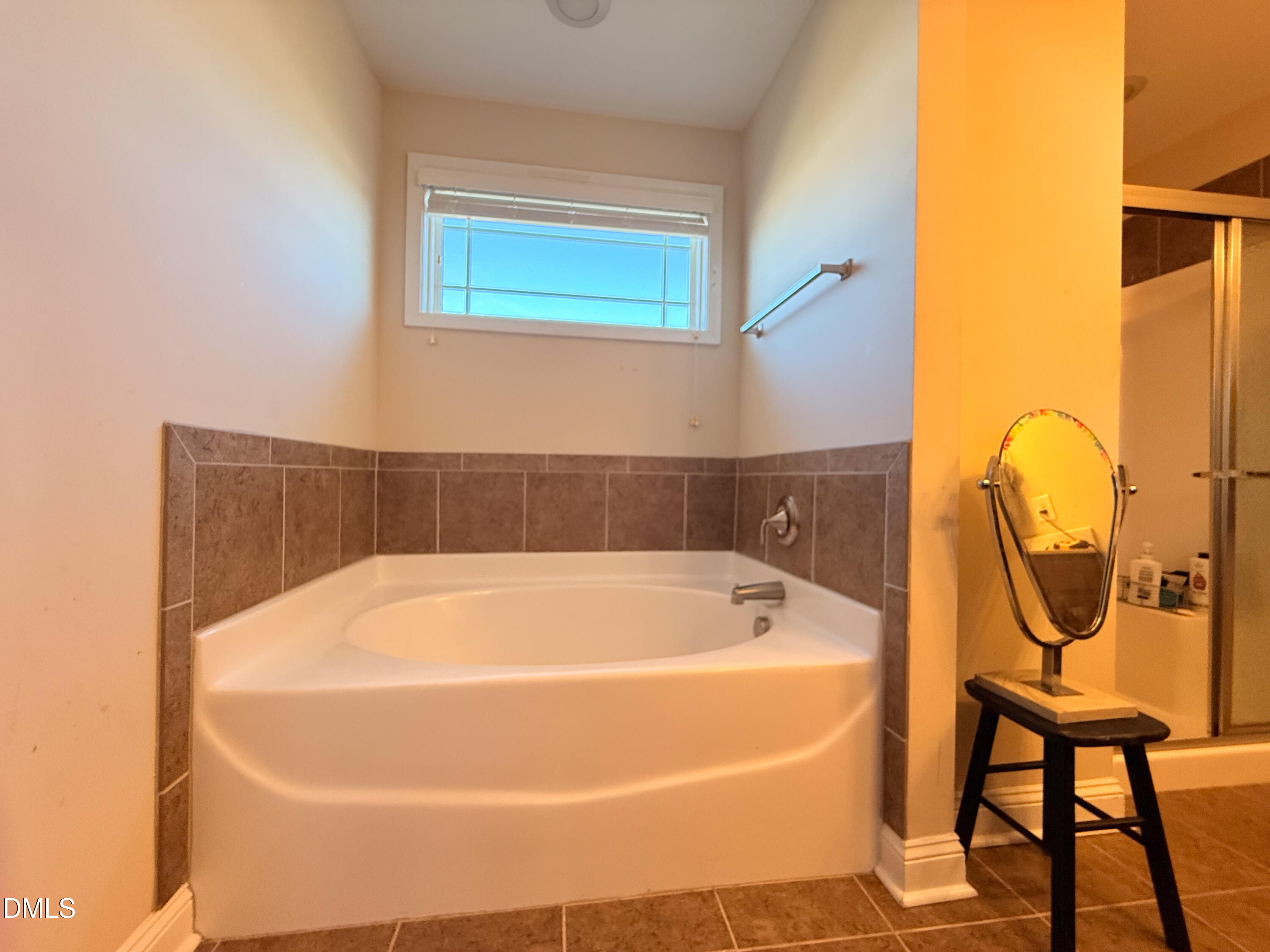 5216 Debut Avenue Property Photo 18