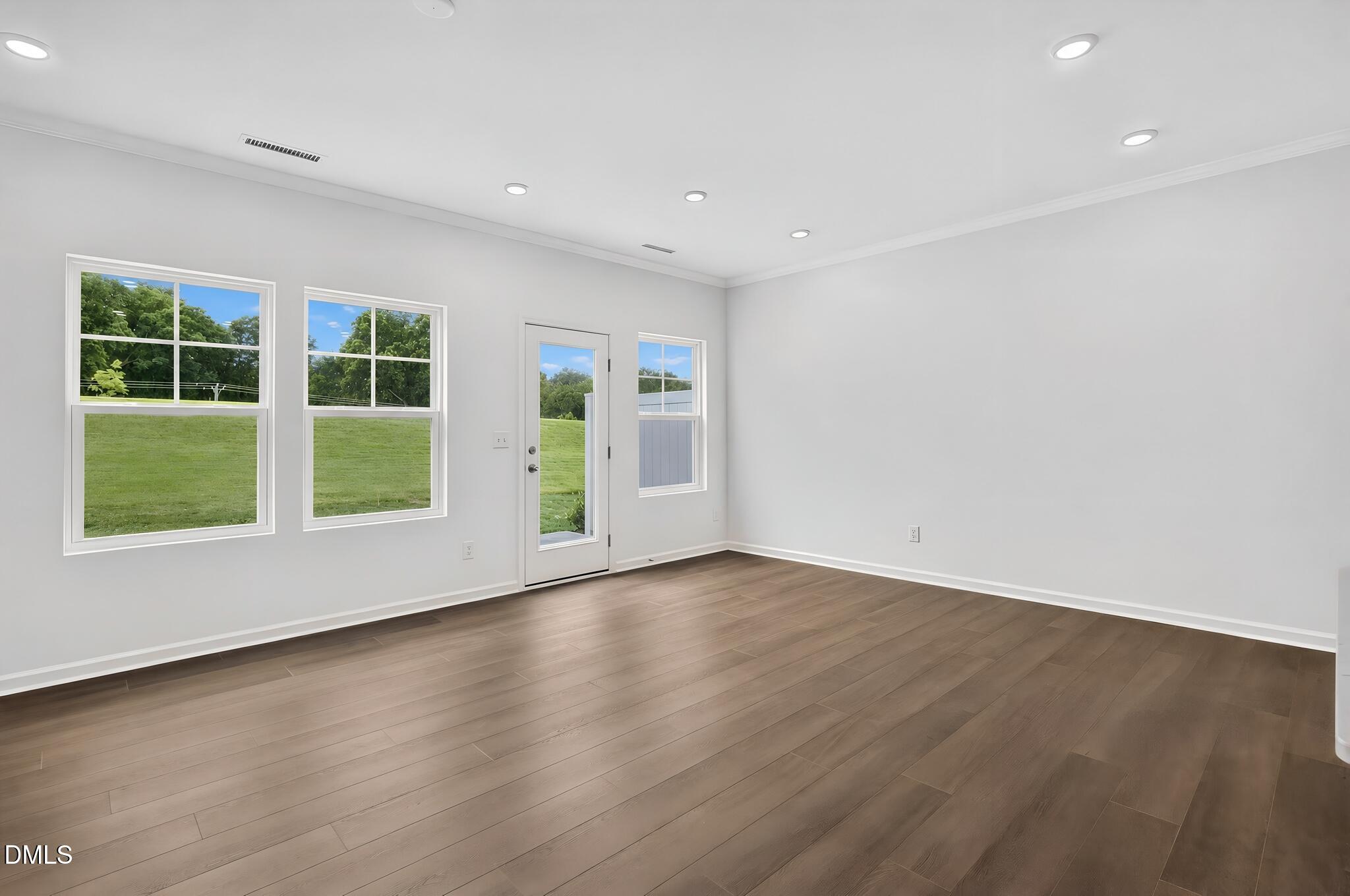 252 Snowfield Drive Property Photo 13
