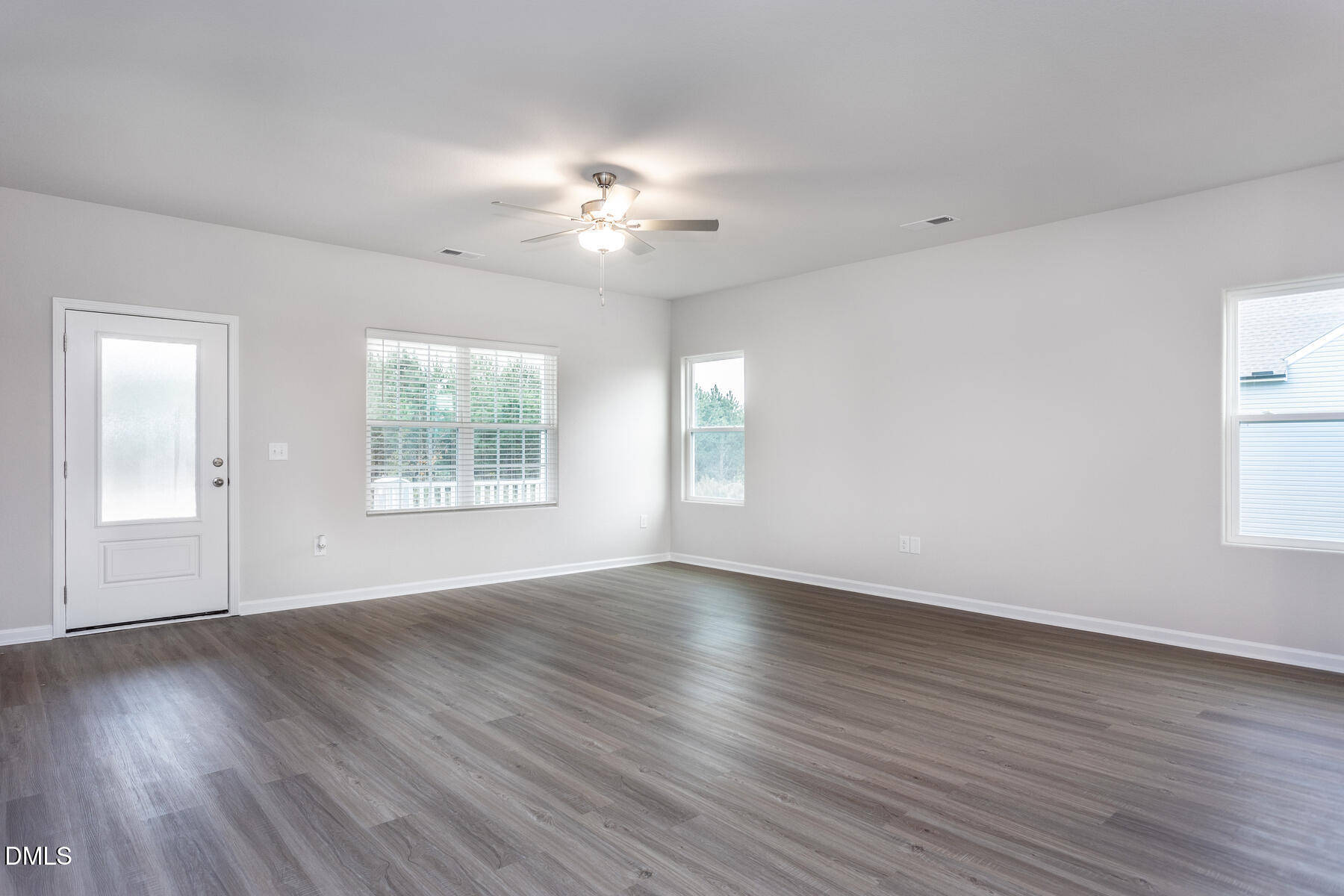11510 International Drive Property Photo 2