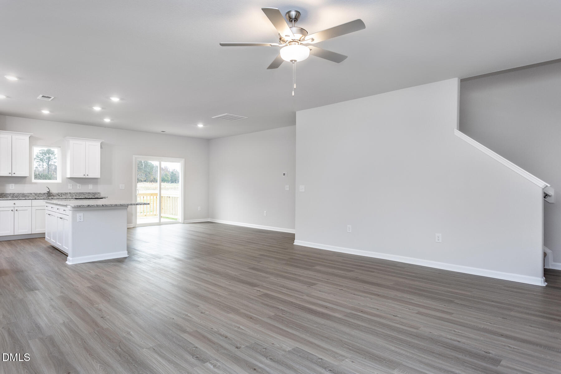 11510 International Drive Property Photo 4
