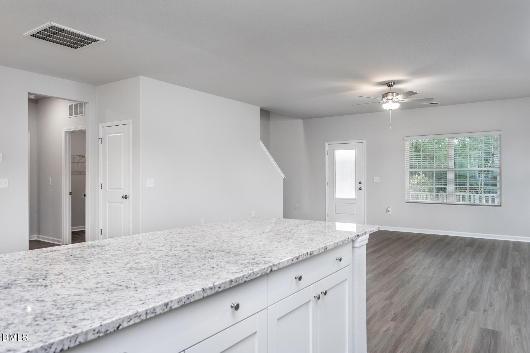 11510 International Drive Property Photo 8