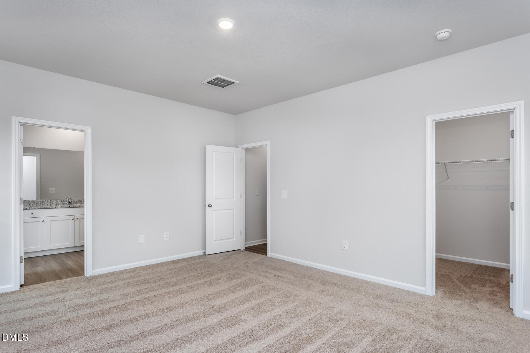 11510 International Drive Property Photo 12