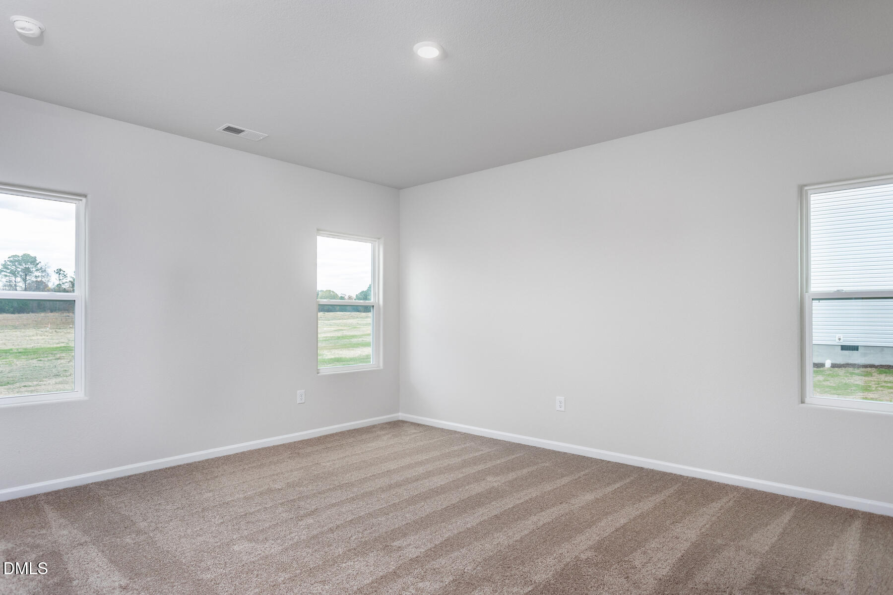 11510 International Drive Property Photo 13