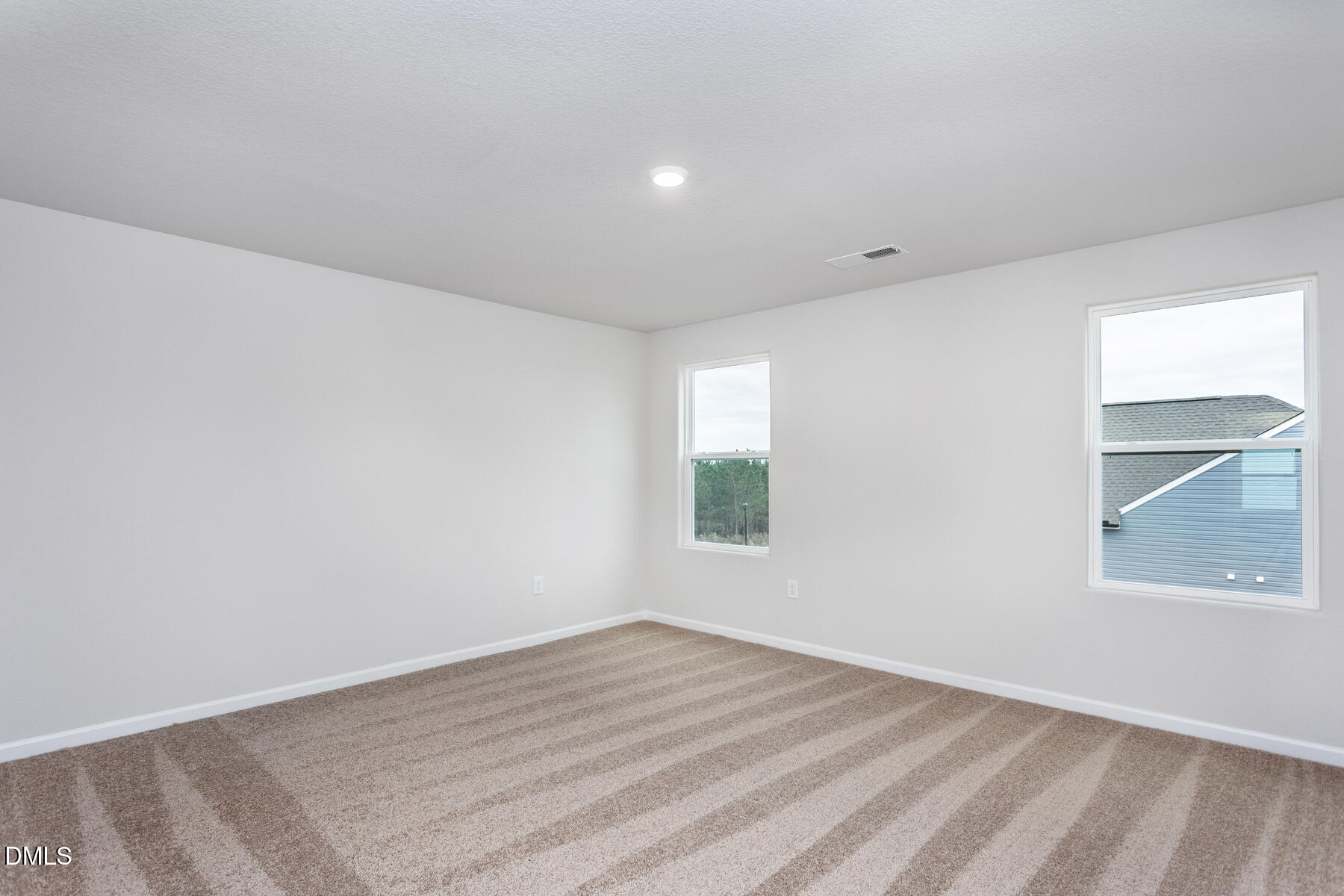 11510 International Drive Property Photo 14
