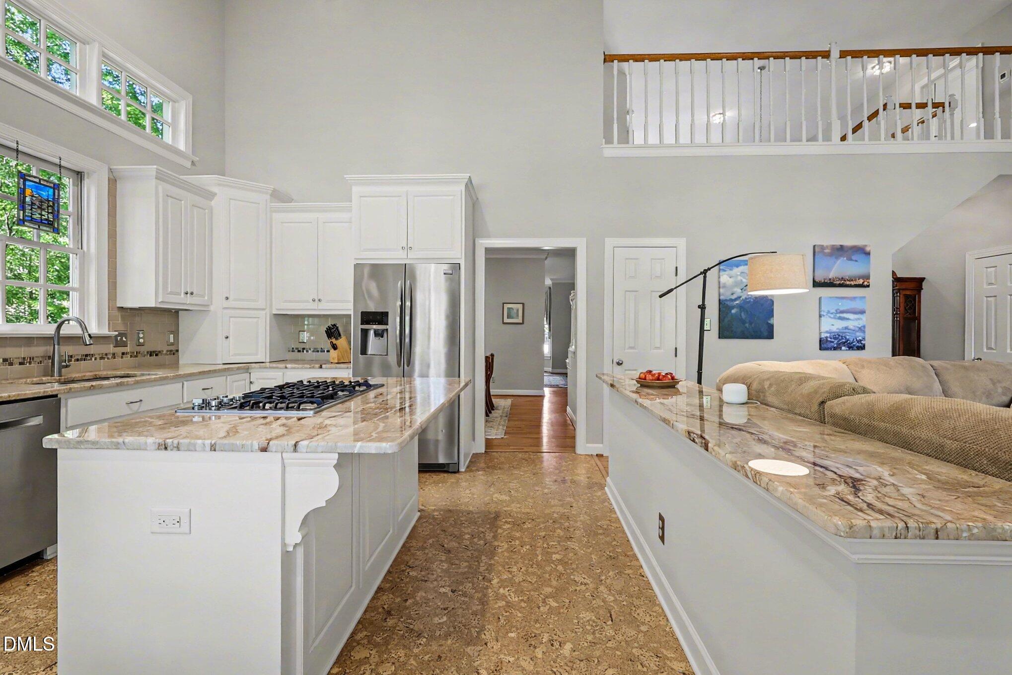 1224 E Pointe Drive Property Photo 32