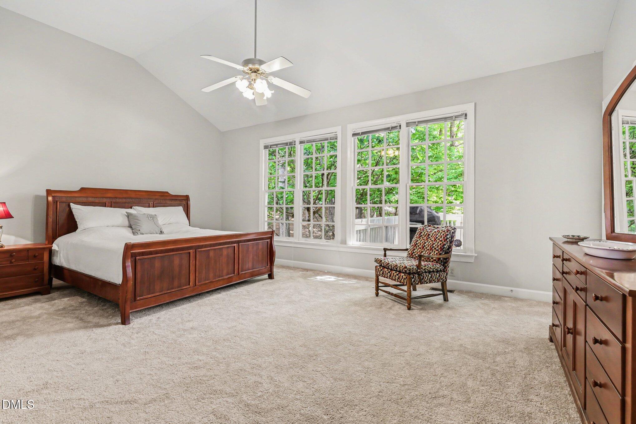 1224 E Pointe Drive Property Photo 36