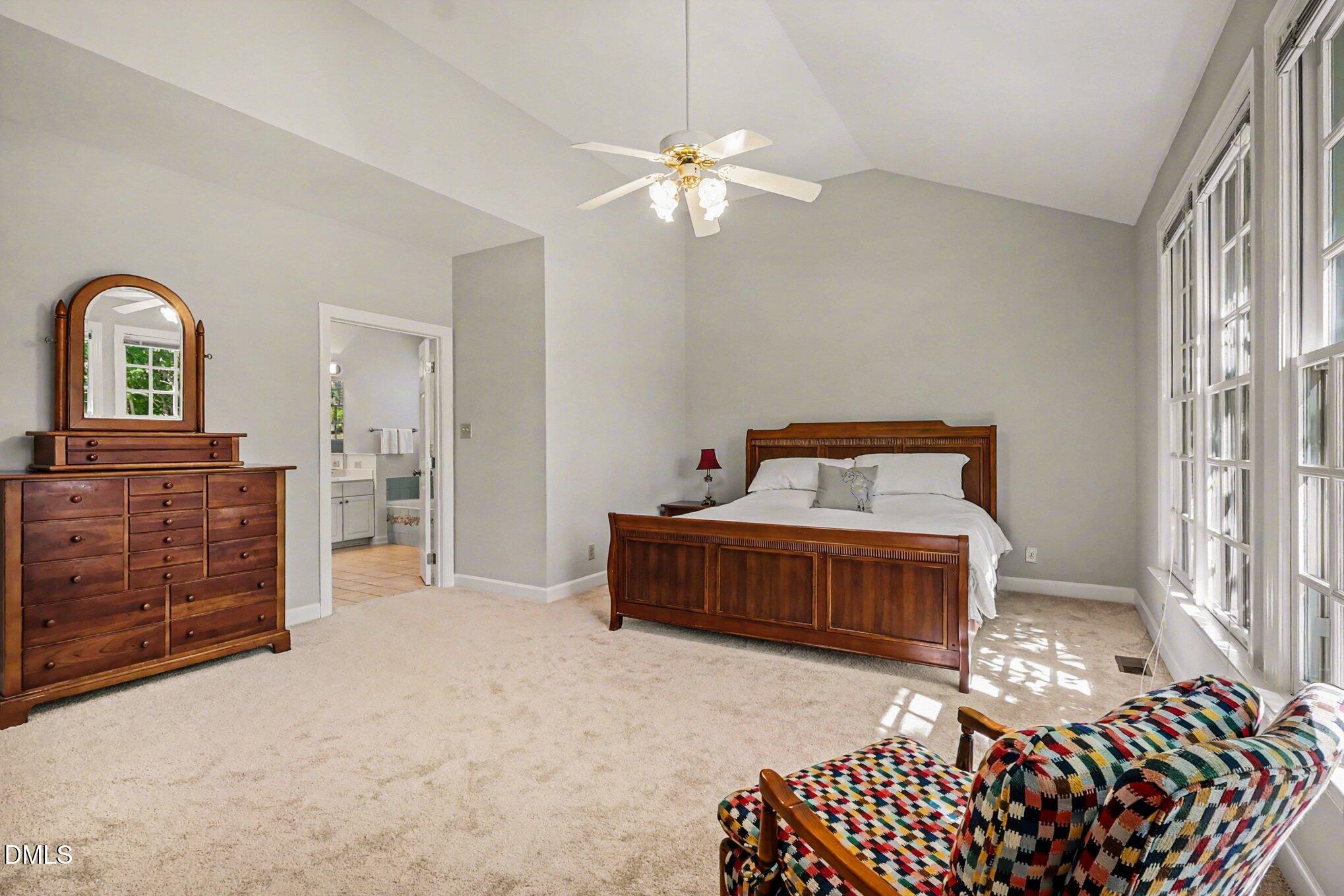 1224 E Pointe Drive Property Photo 37