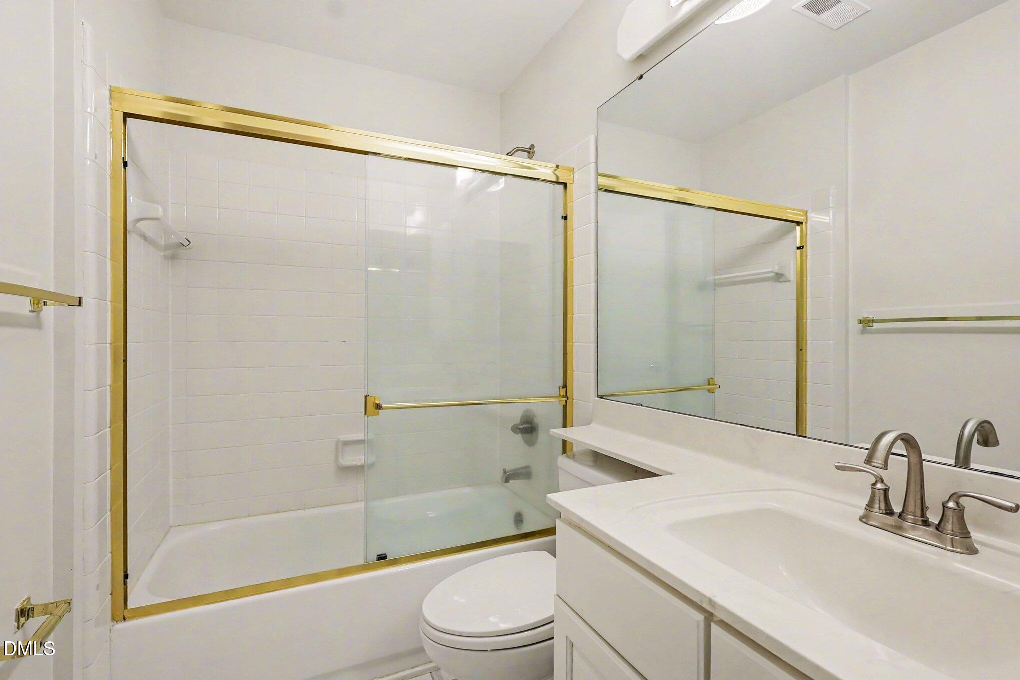 1224 E Pointe Drive Property Photo 51