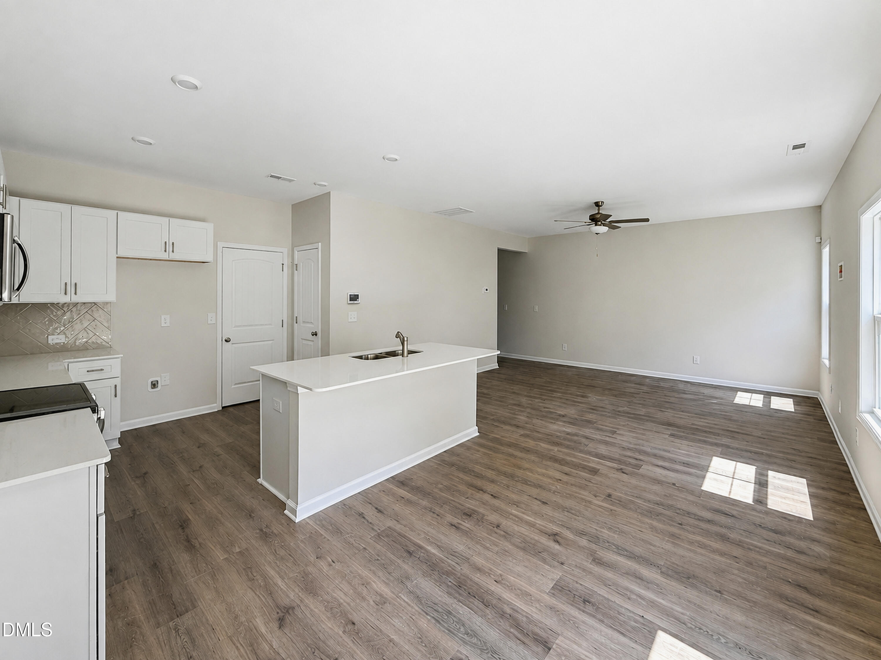 109 Crossvine Street (10) Property Photo 8