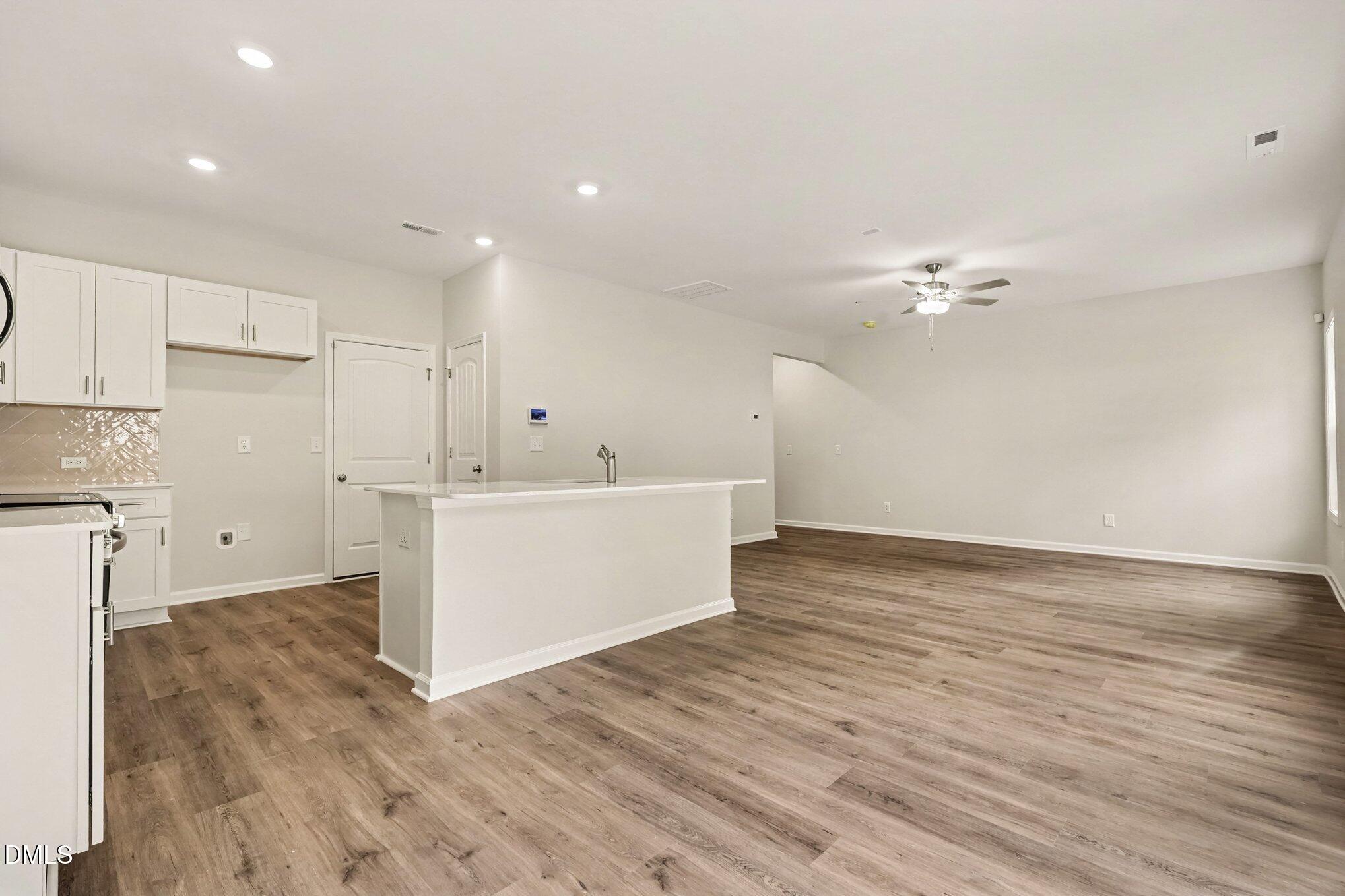 109 Crossvine Street (10) Property Photo 8