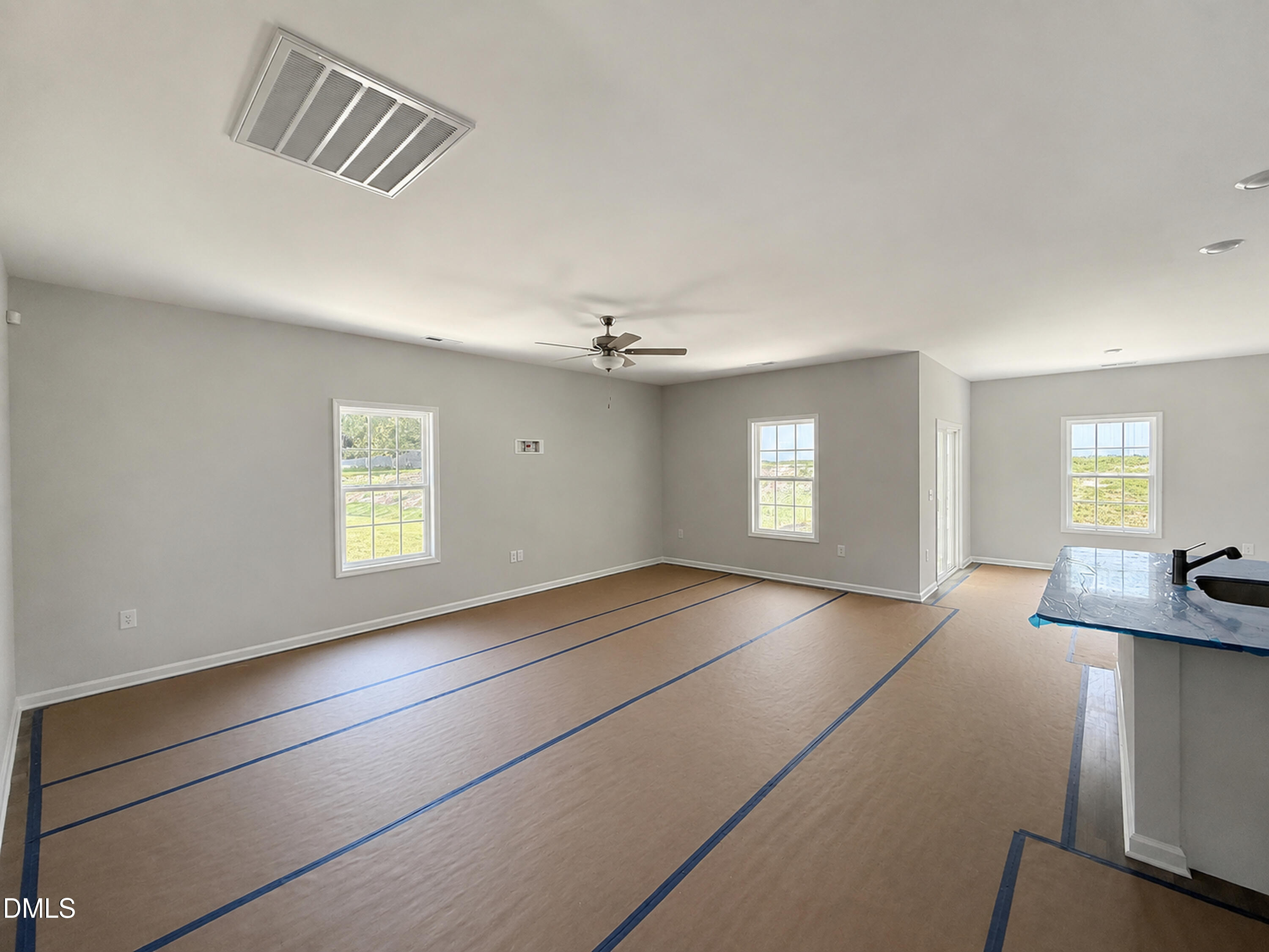 127 Crossvine Street (12) Property Photo 5