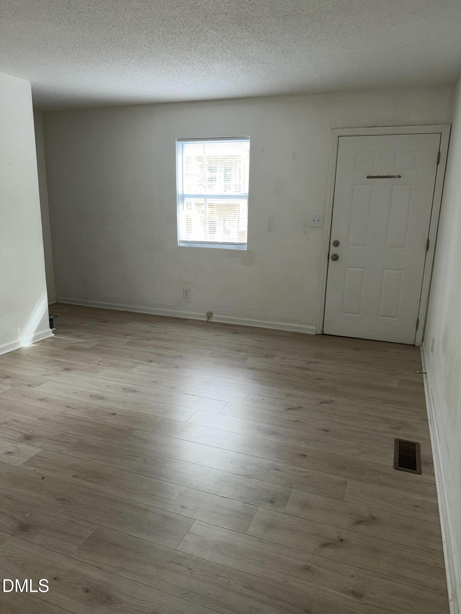 1107 Worth Street Property Photo 11