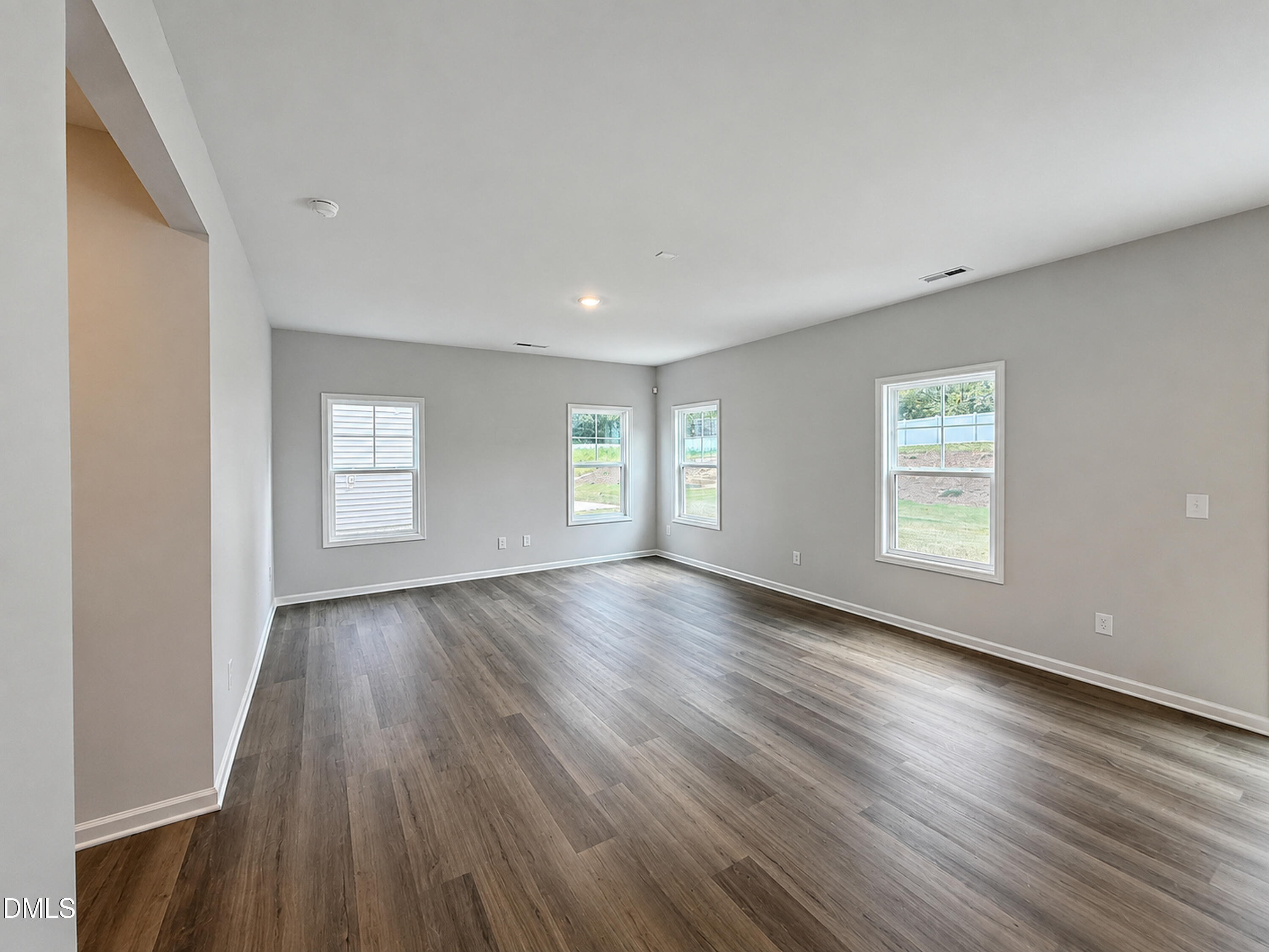 119 Crossvine Street (11) Property Photo 6
