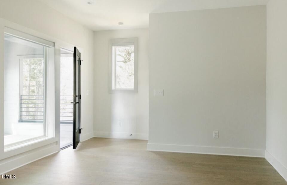 813 Niantic Street Property Photo 37