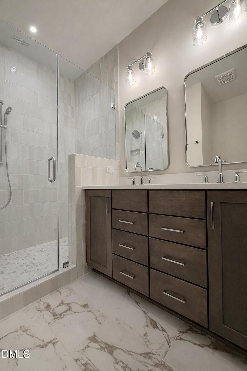 813 Niantic Street Property Photo 50