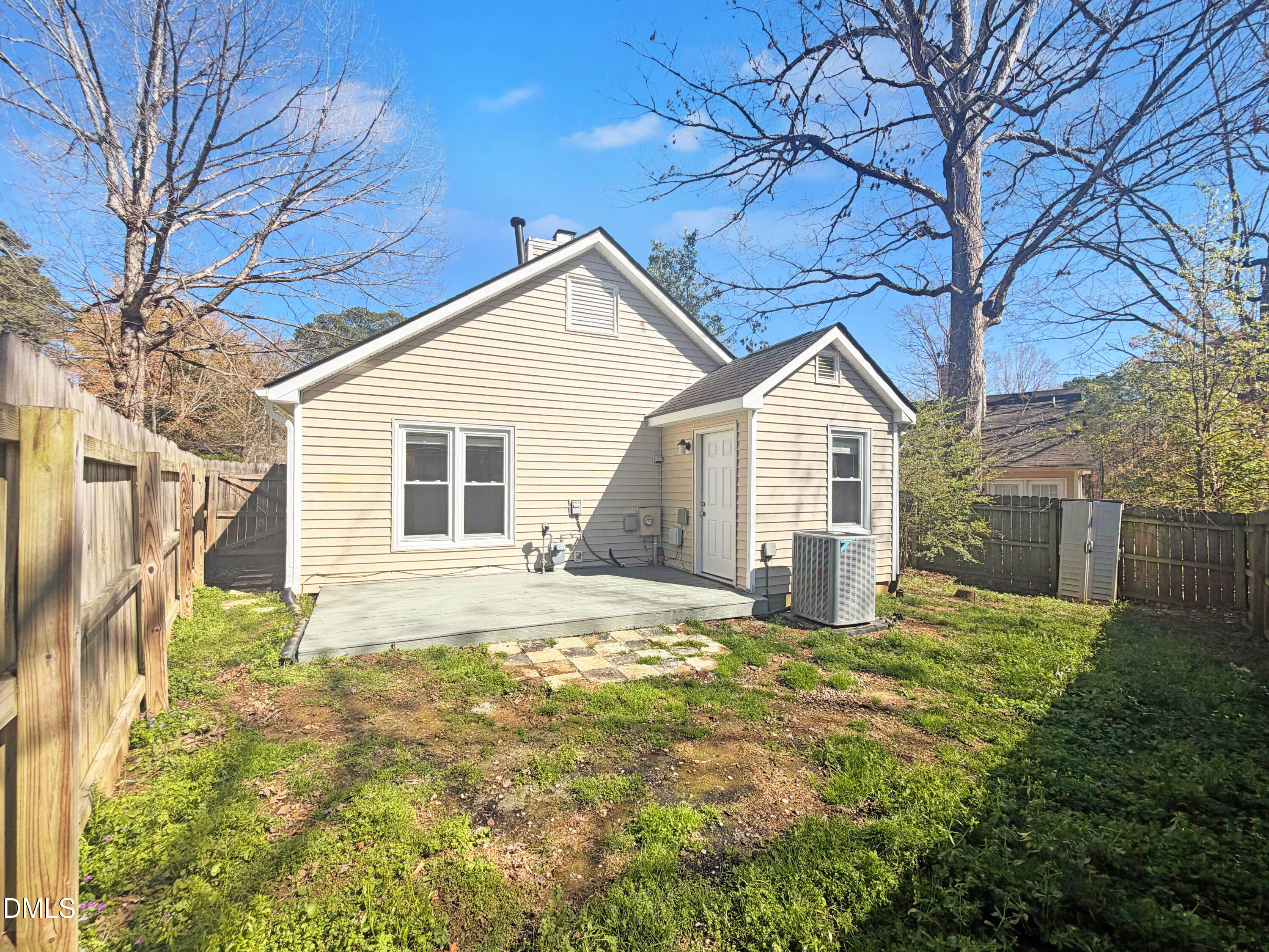 307 Wax Myrtle Court Property Photo 18
