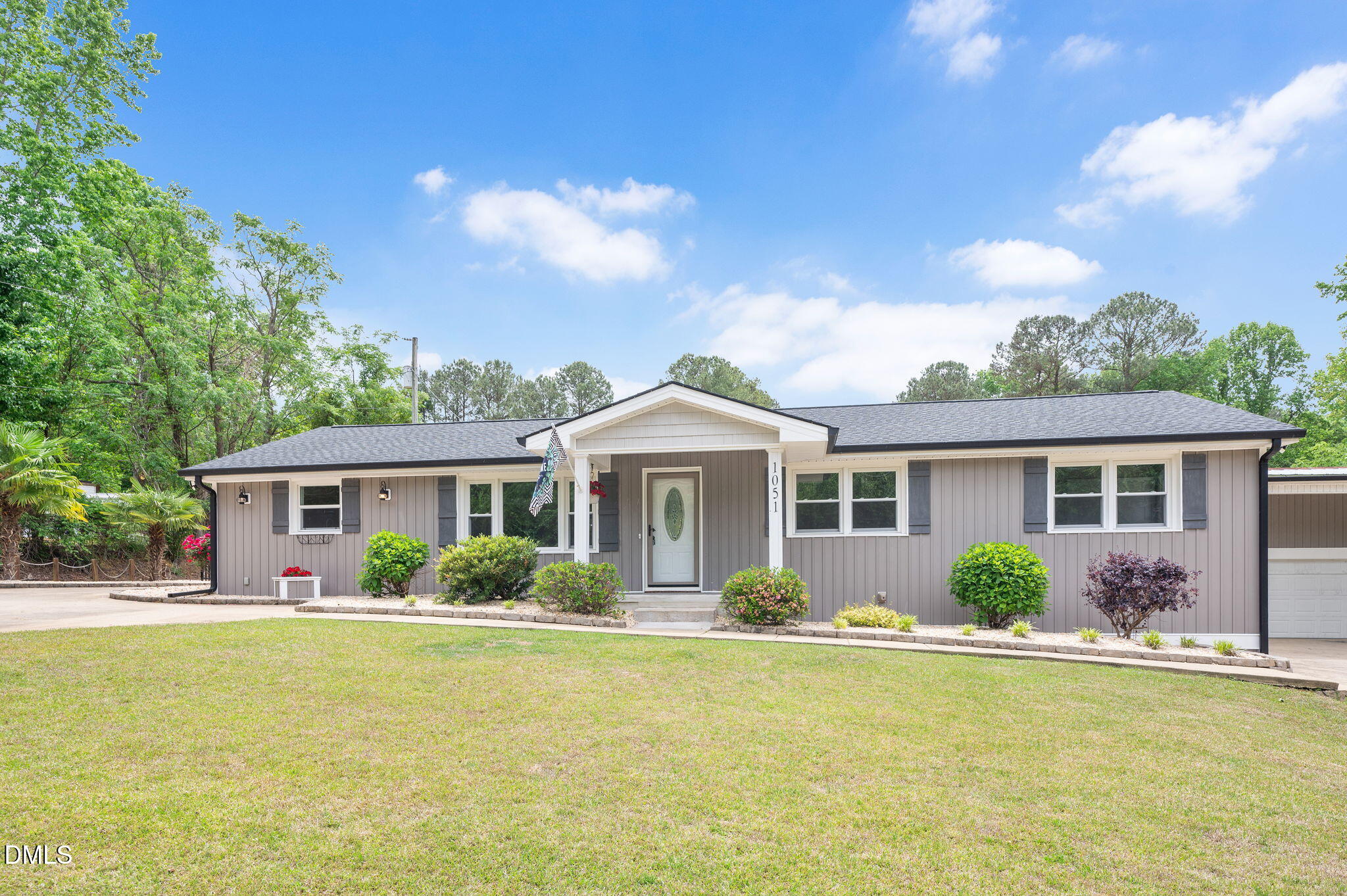 1051 Honeycutt Road Property Photo 1