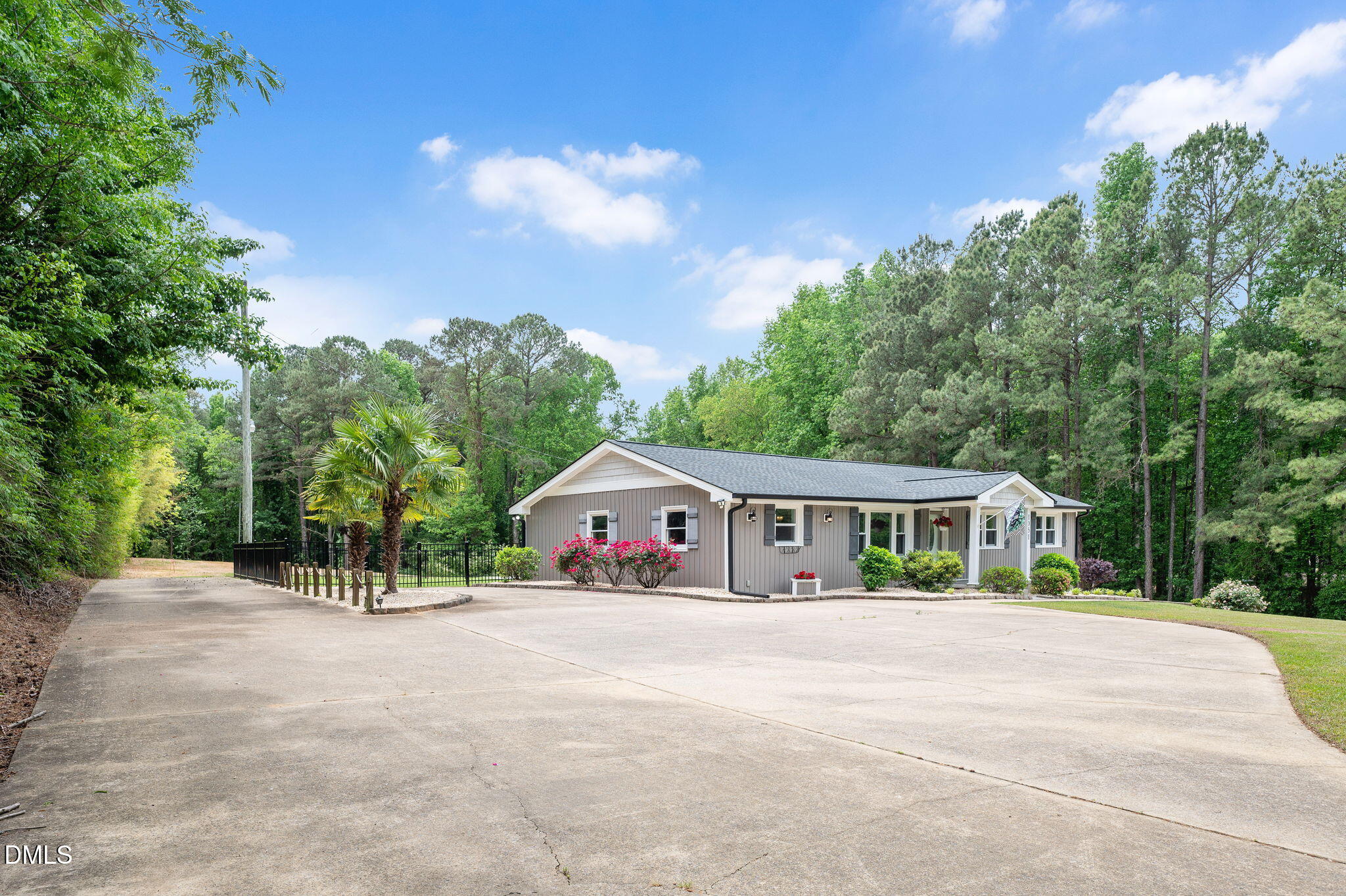 1051 Honeycutt Road Property Photo 4