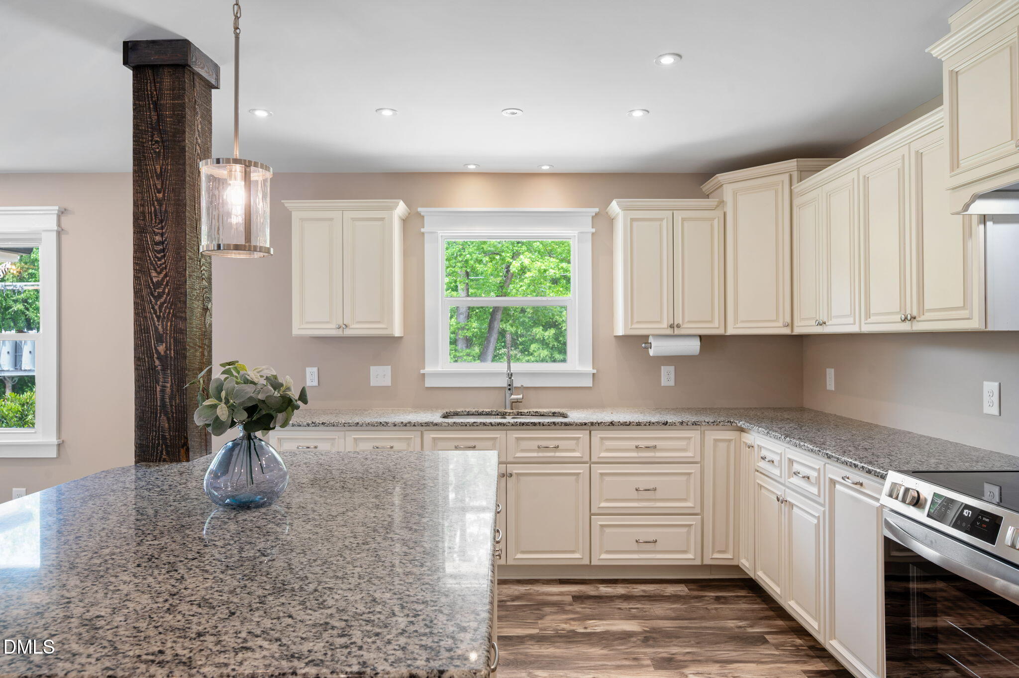 1051 Honeycutt Road Property Photo 12