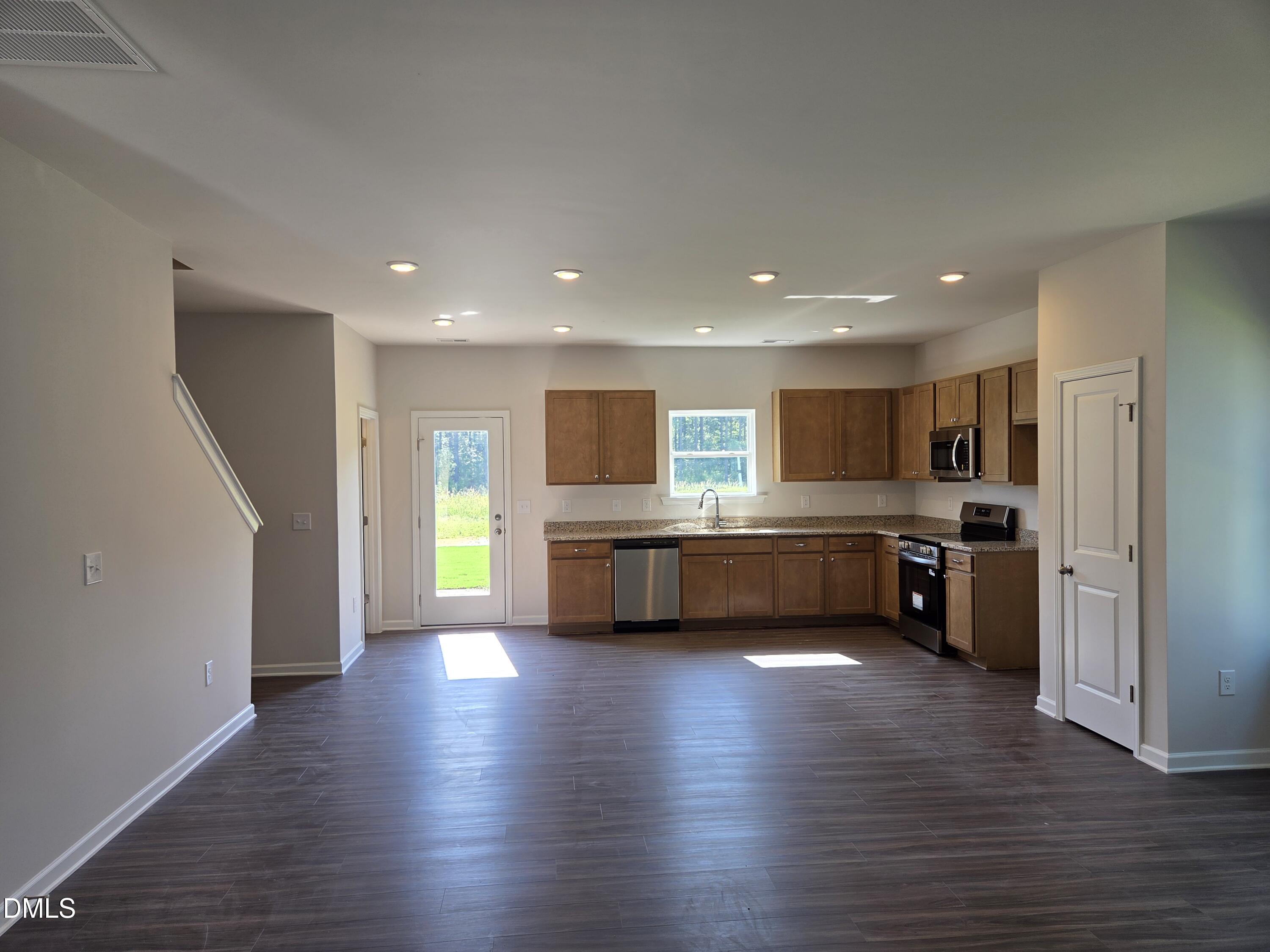 142 Oyster Tabby Drive Property Photo 3