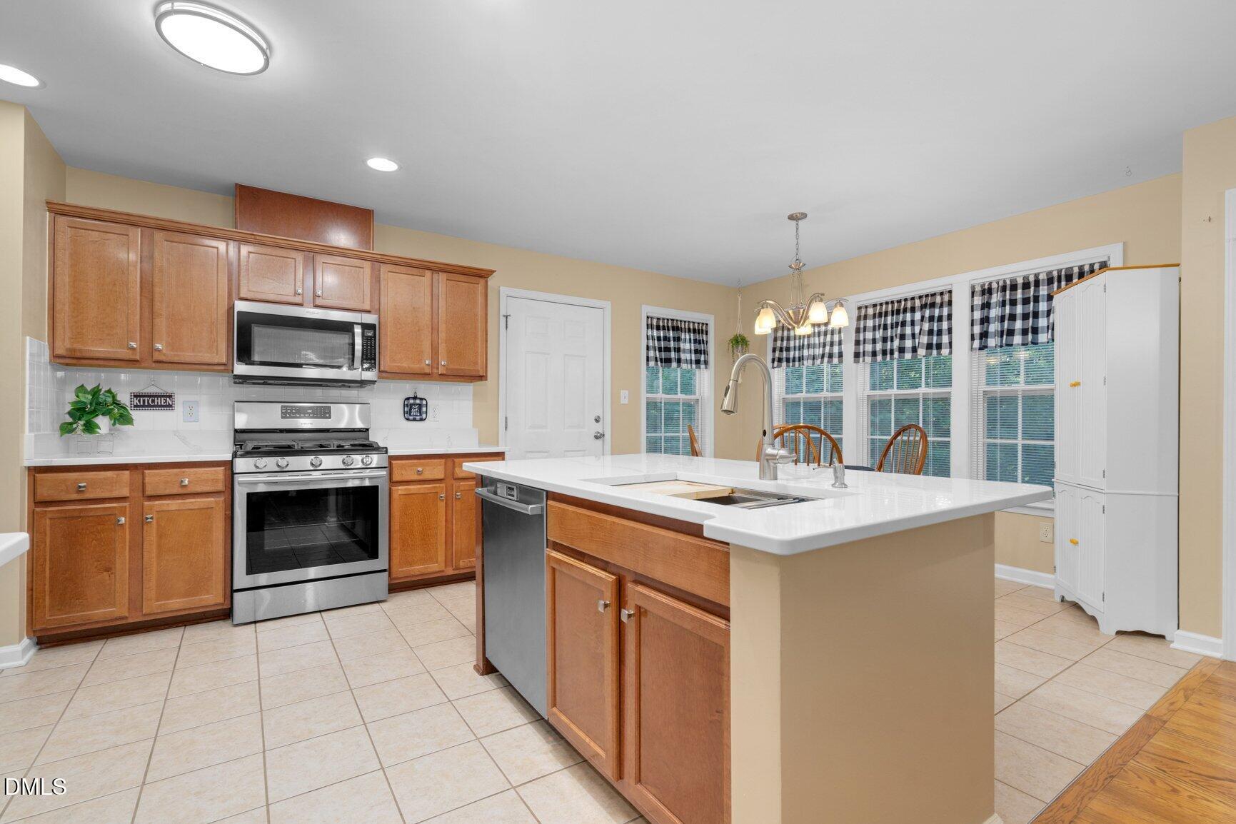 393 Santa Gertrudis Drive Property Photo 6