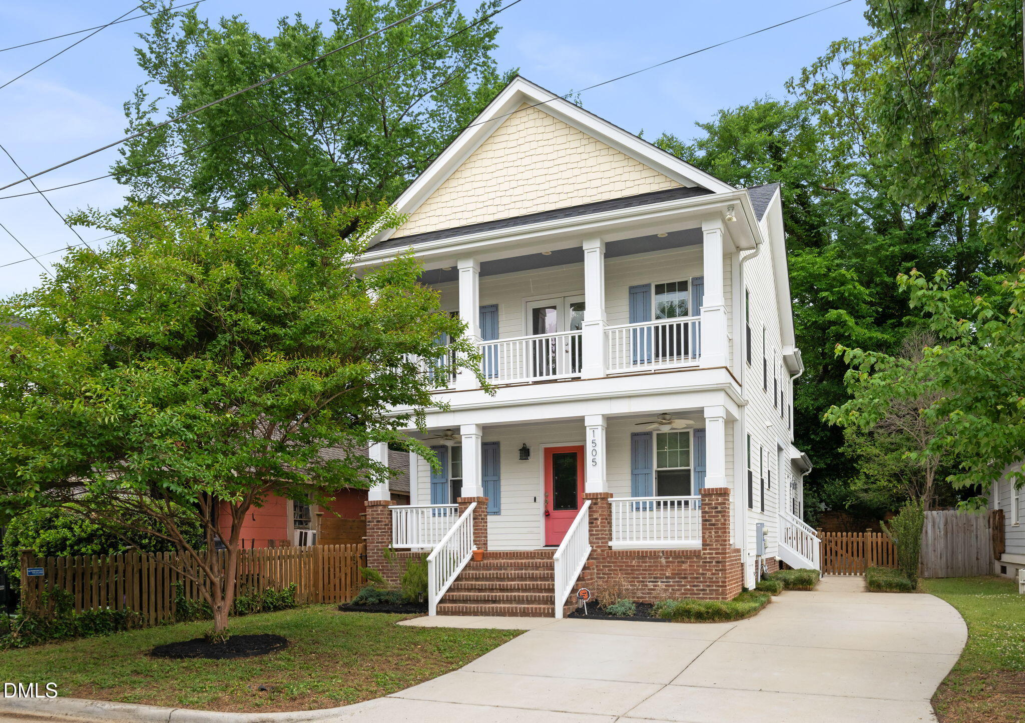 1505 E Jones Street Property Photo 1