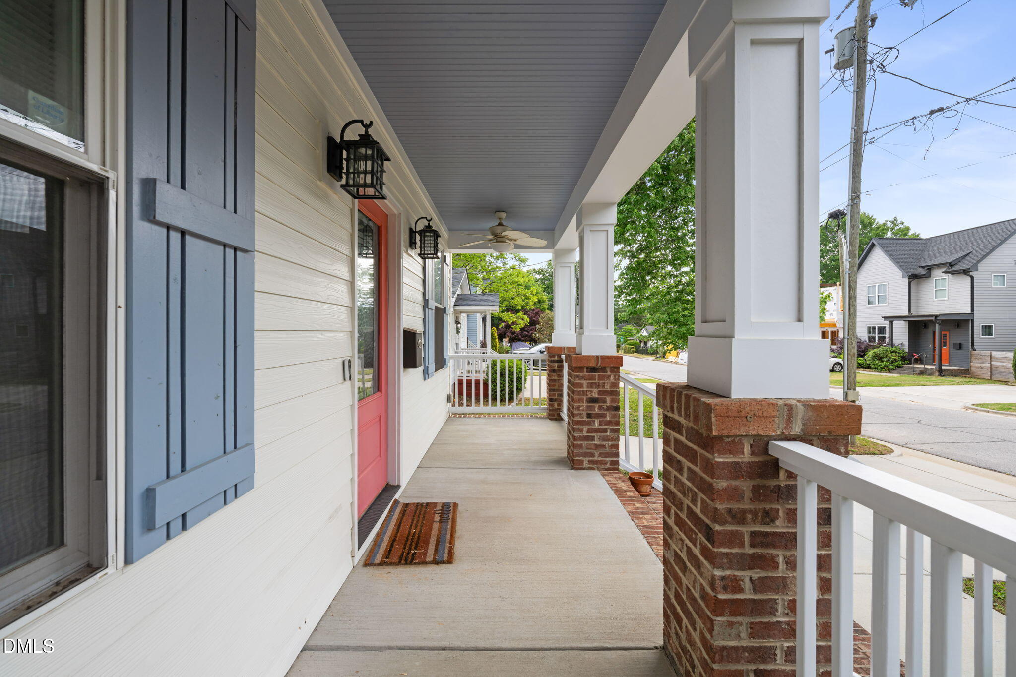 1505 E Jones Street Property Photo 3