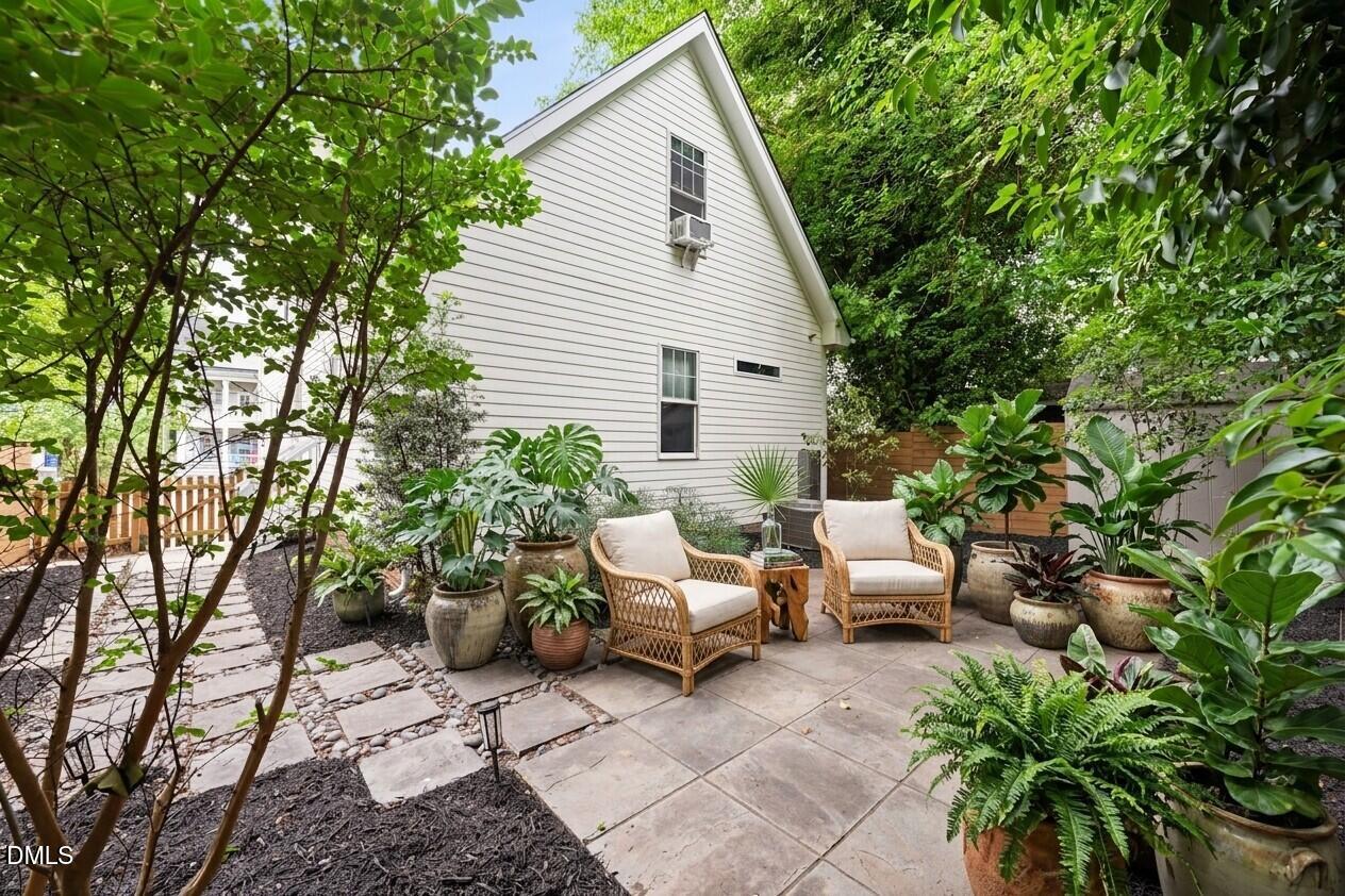1505 E Jones Street Property Photo 13
