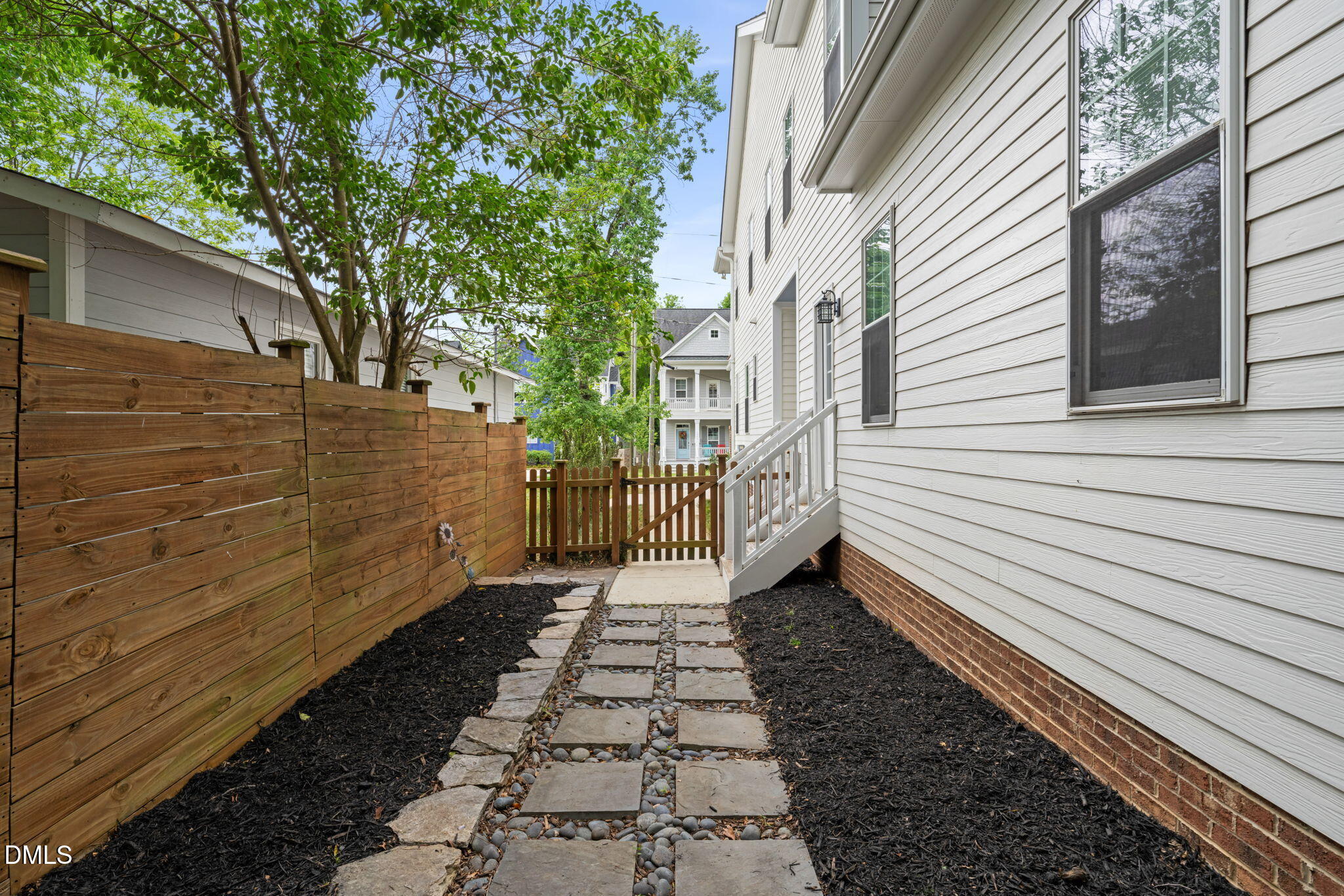 1505 E Jones Street Property Photo 53