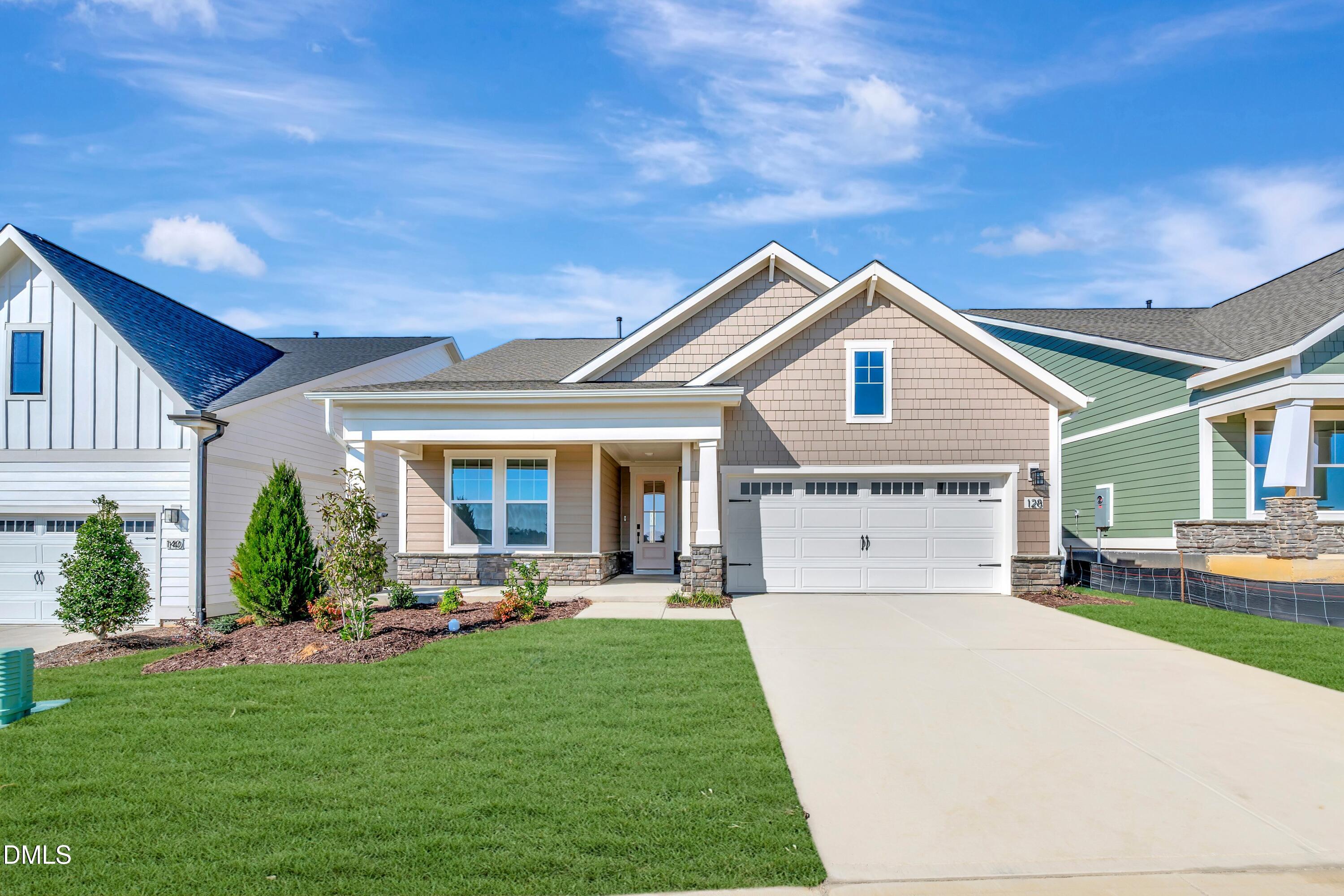 128 Sunny Glen Court Property Photo 1