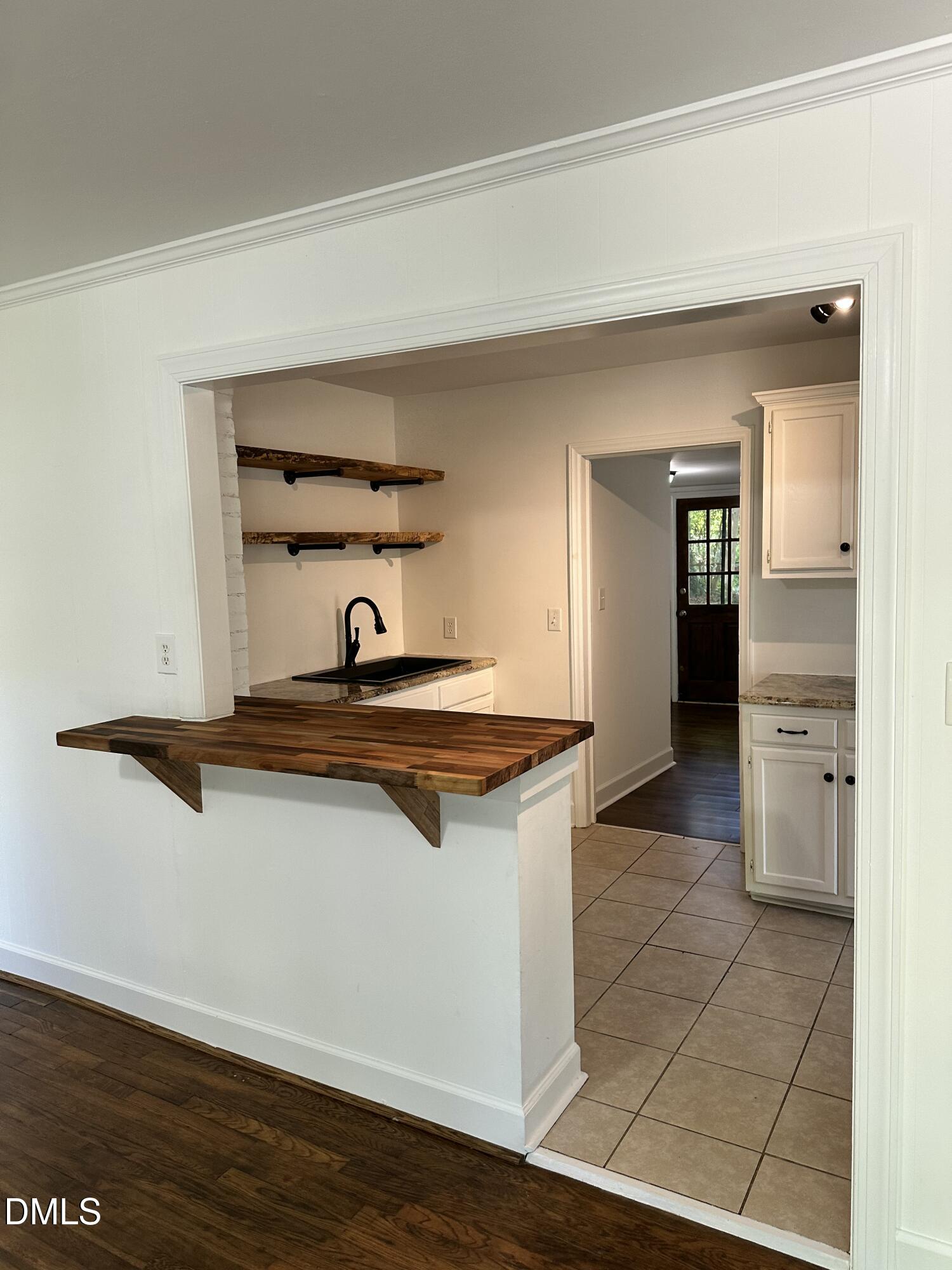 2127 Milburnie Road Property Photo 2