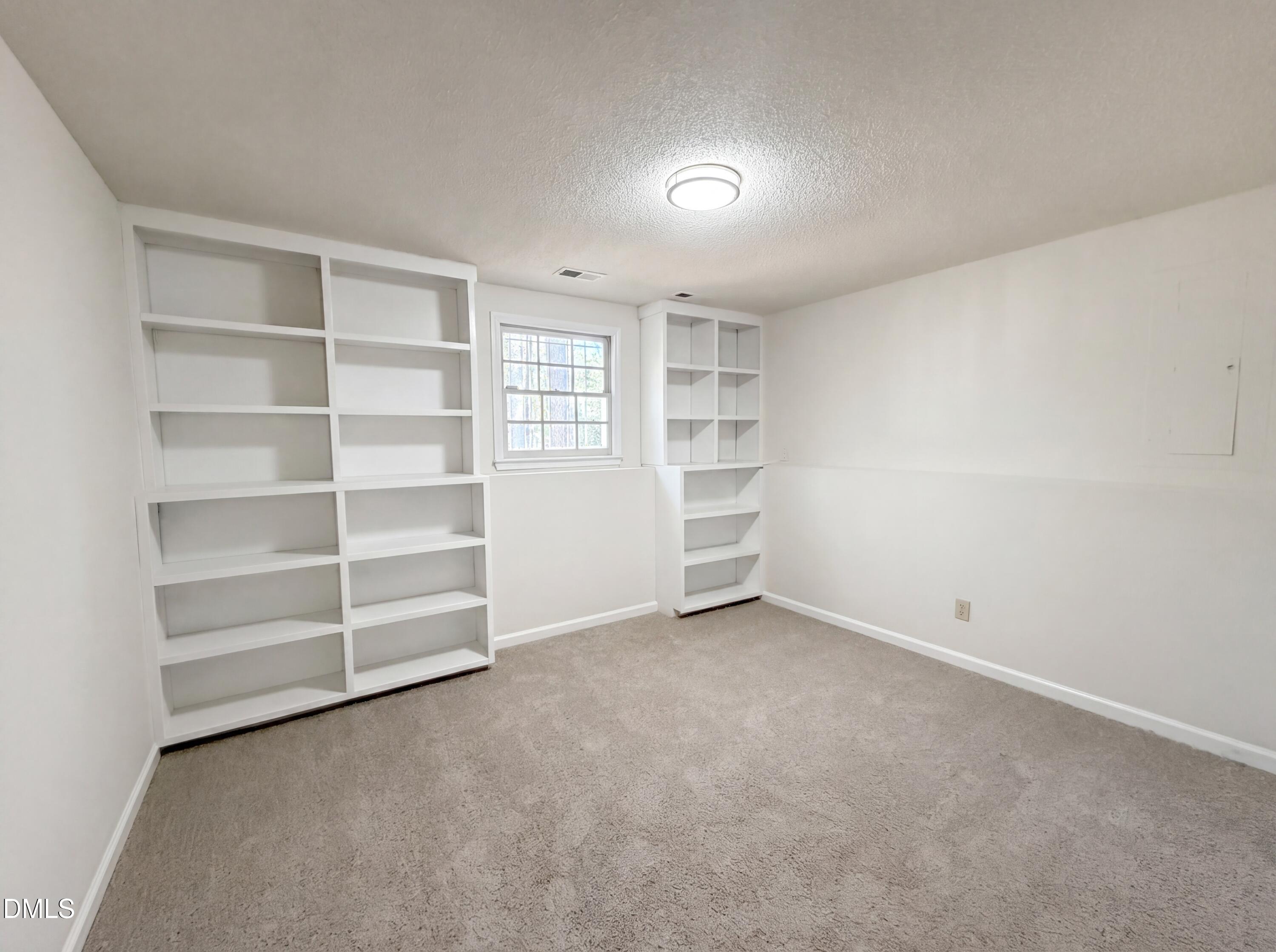 3801 Tyne Drive Property Photo 10