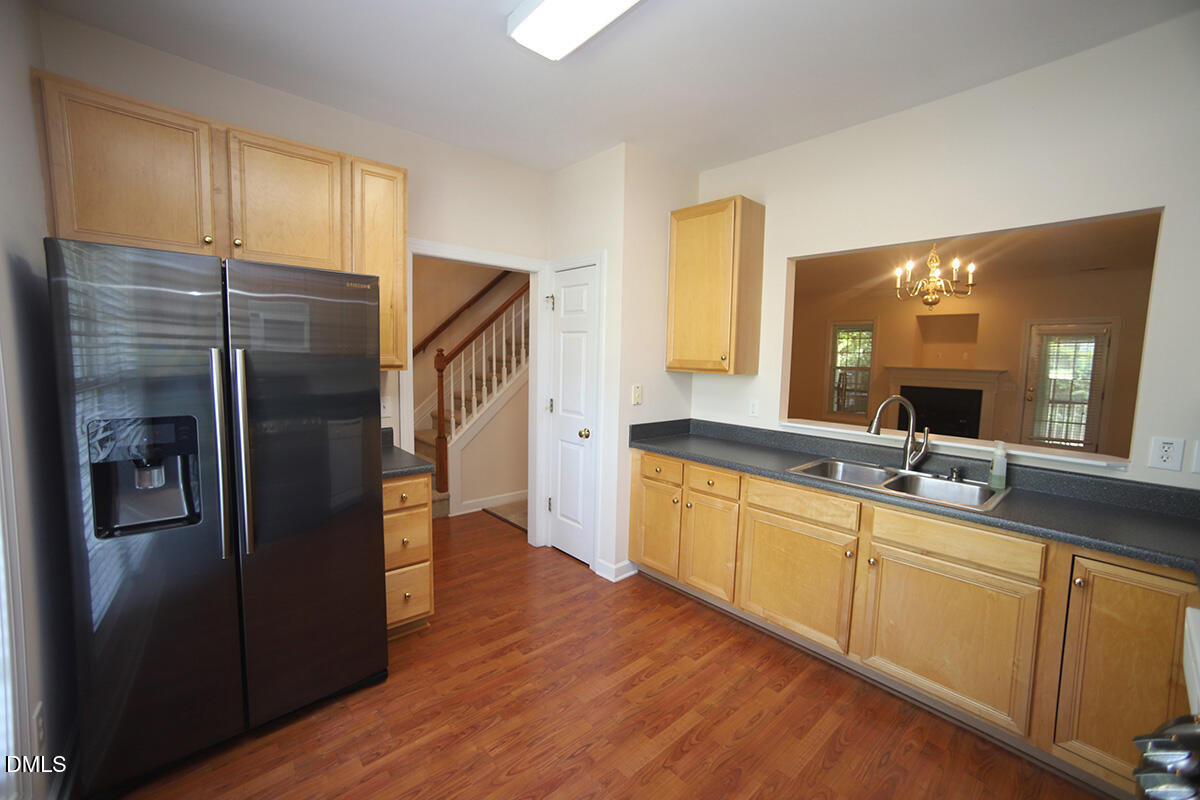 9025 Grassington Way Property Photo 4