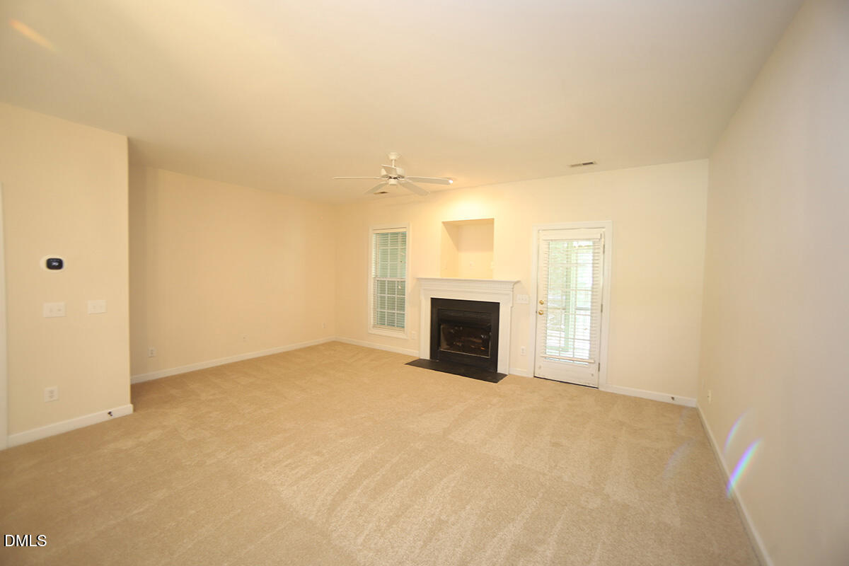 9025 Grassington Way Property Photo 6