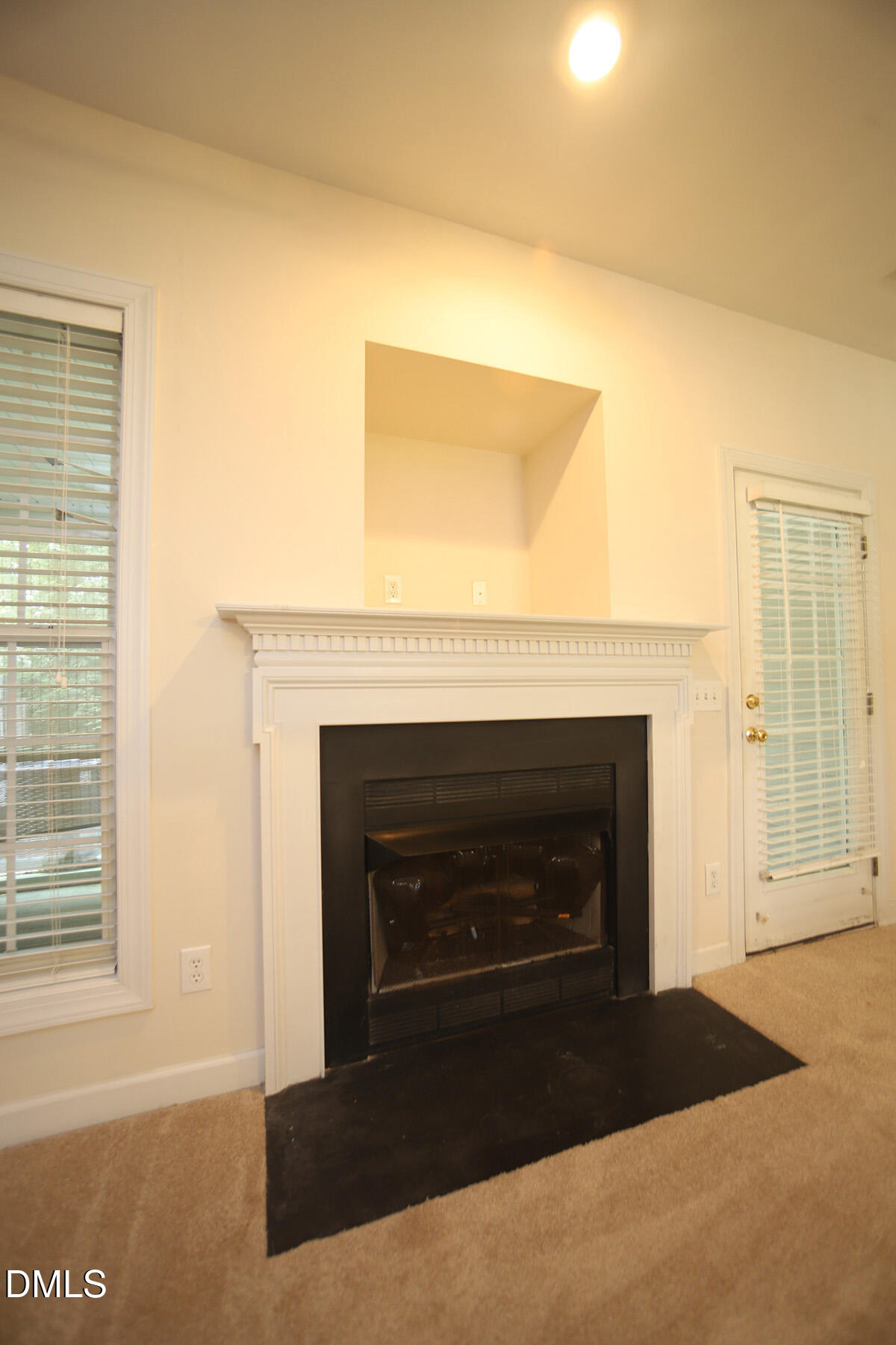 9025 Grassington Way Property Photo 8