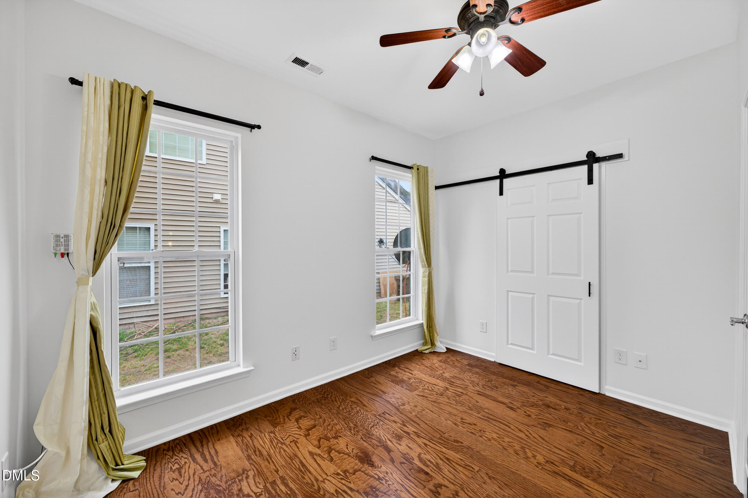 203 Oswego Court Property Photo 10
