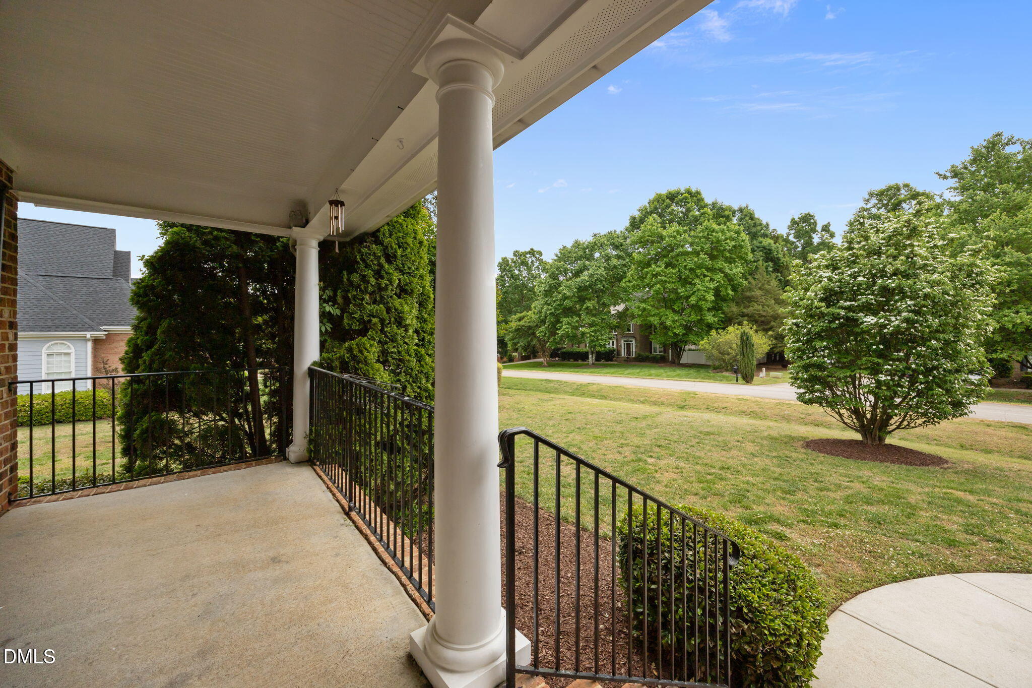 2601 Dun Loring Drive Property Photo 3
