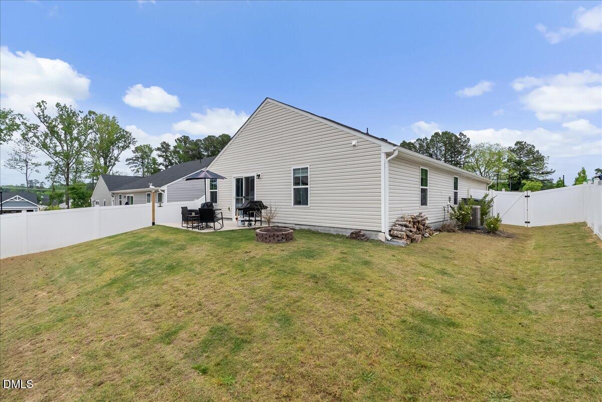 656 Holly Bluff Street Property Photo 17