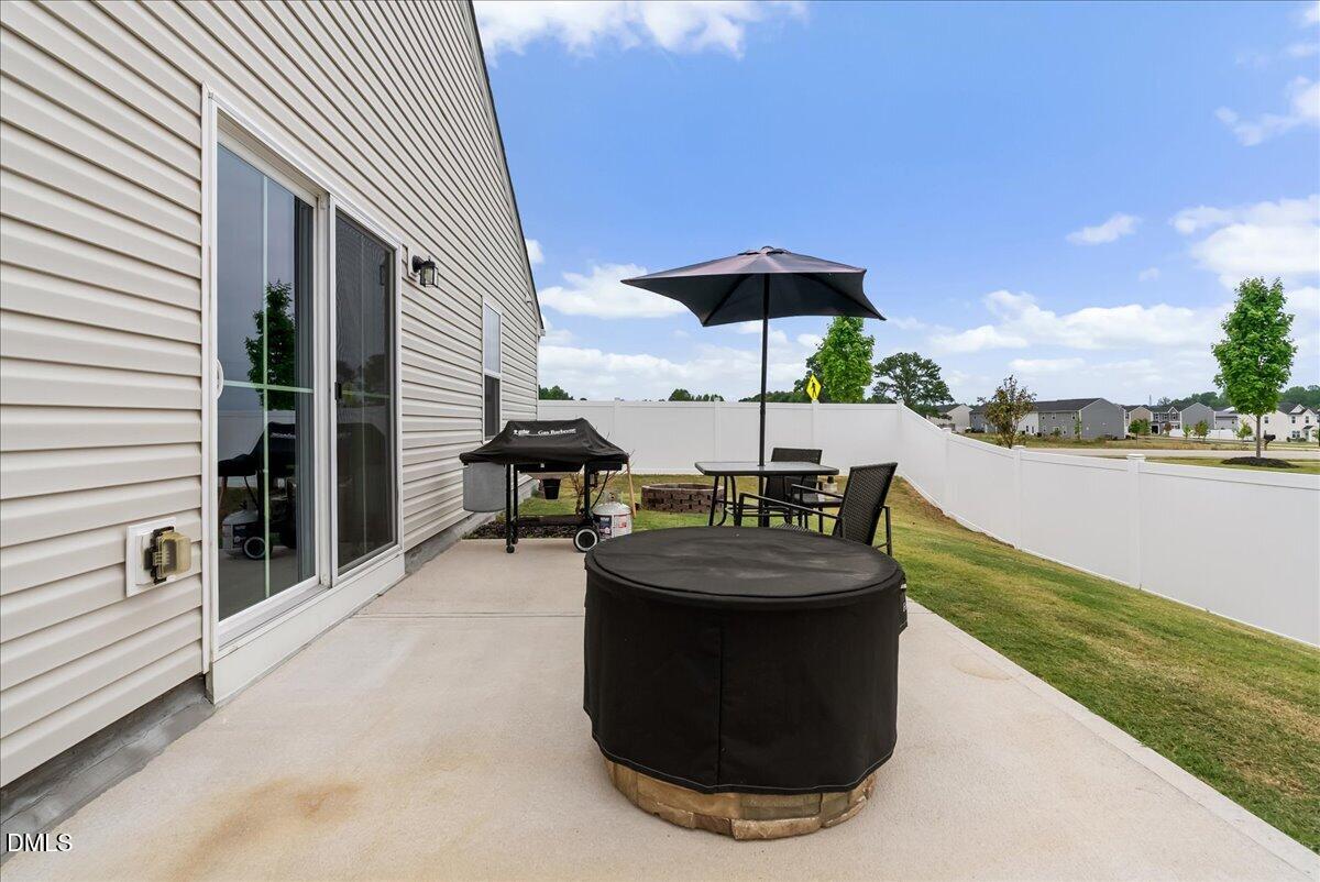 656 Holly Bluff Street Property Photo 19