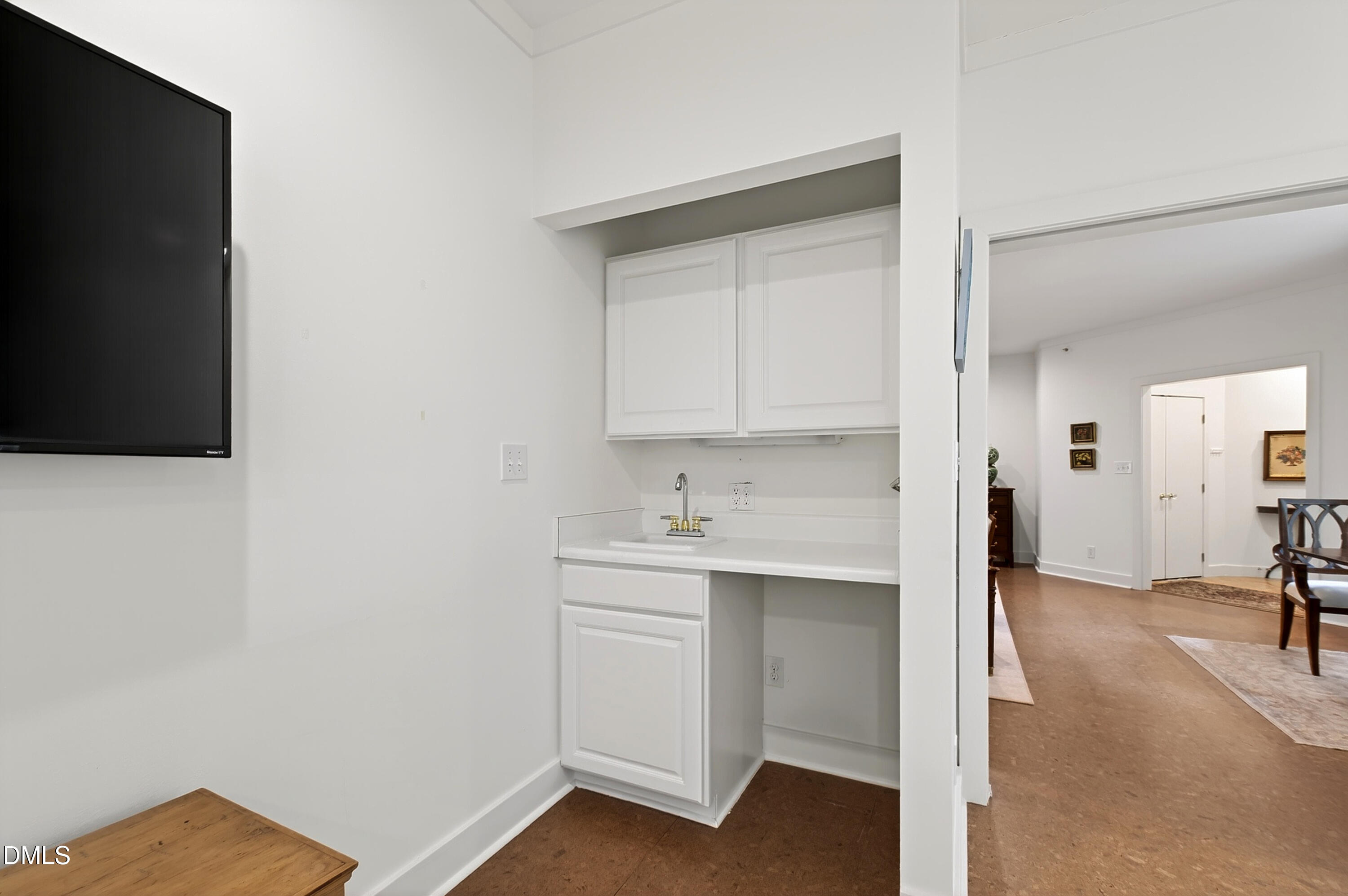 100 Edenburgh Road 201 Property Photo 26