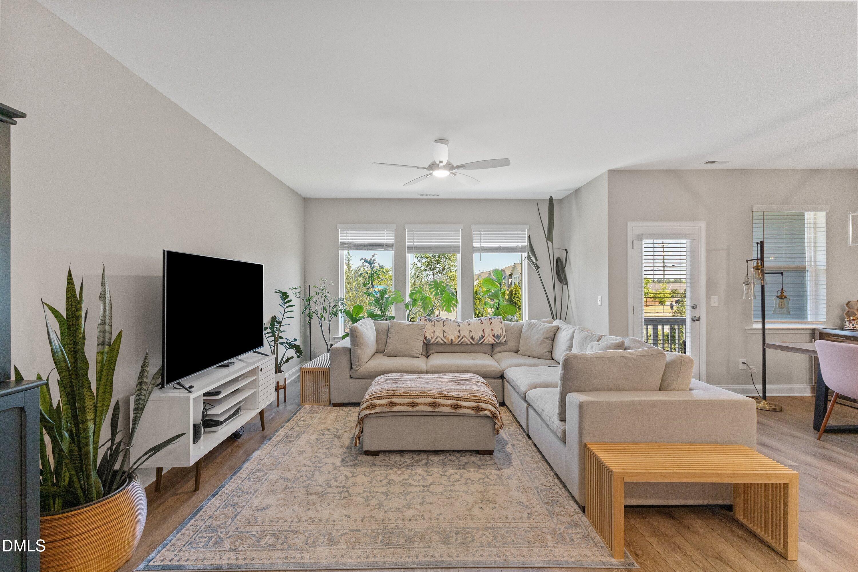 1307 Canary Pepper Drive Property Photo 11