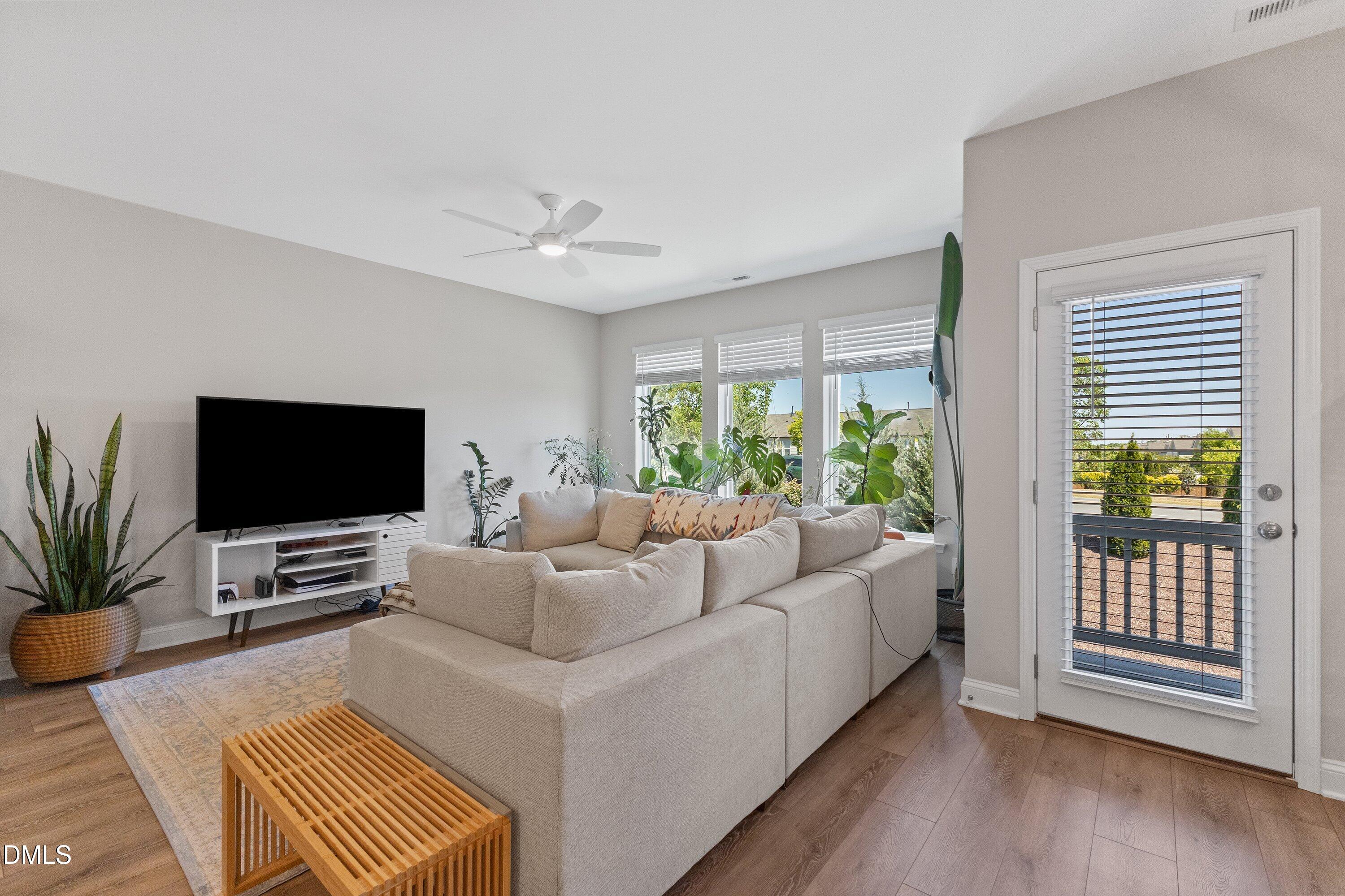 1307 Canary Pepper Drive Property Photo 13