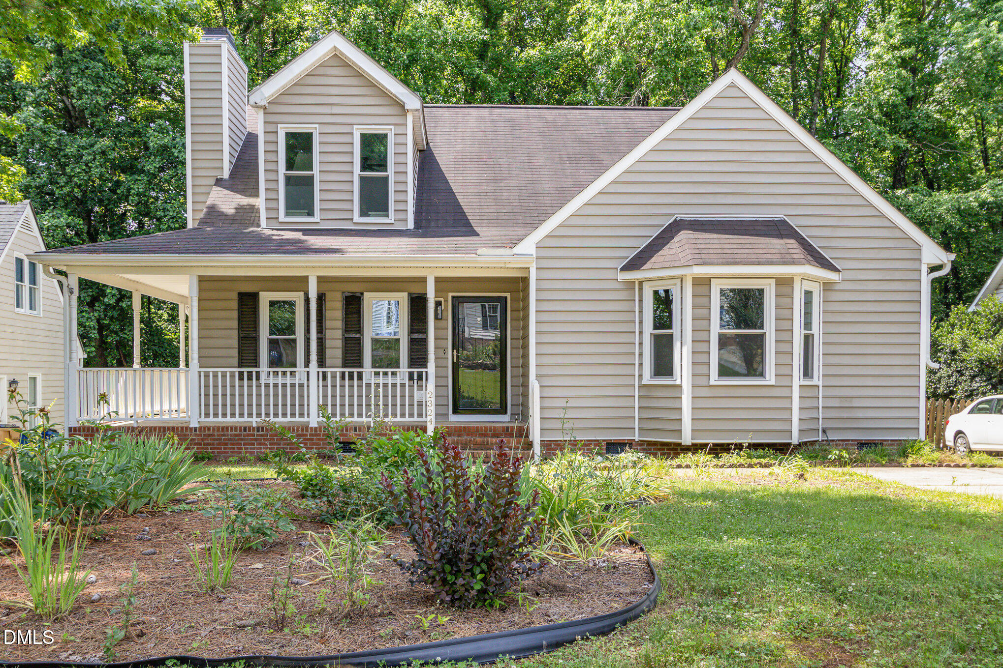 2324 Dahlgreen Road Property Photo 1
