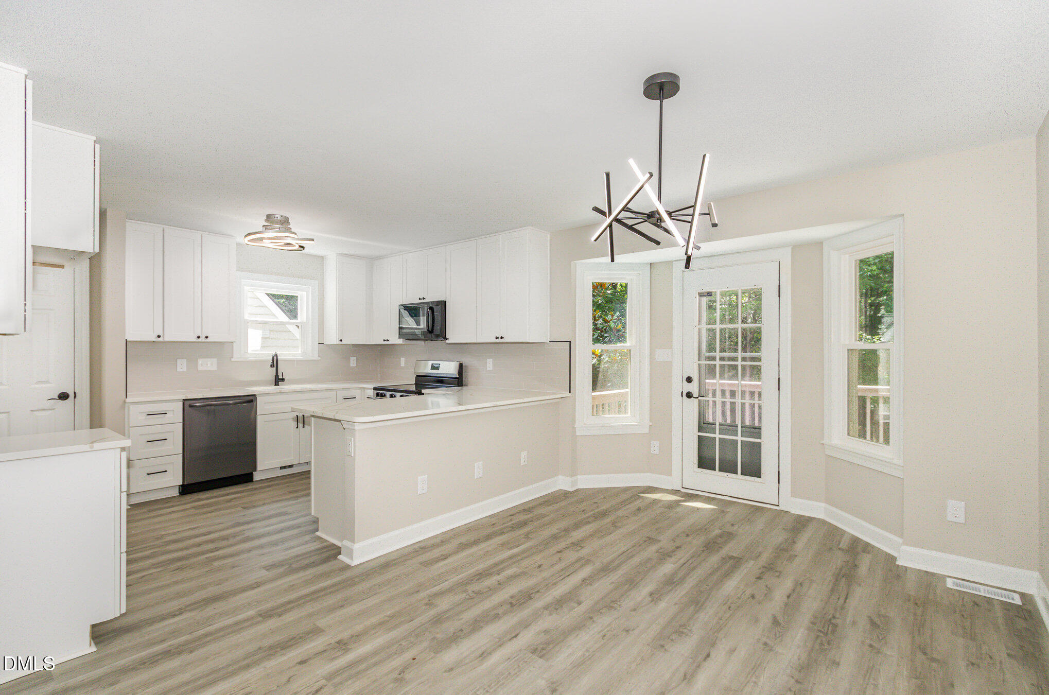 2324 Dahlgreen Road Property Photo 5