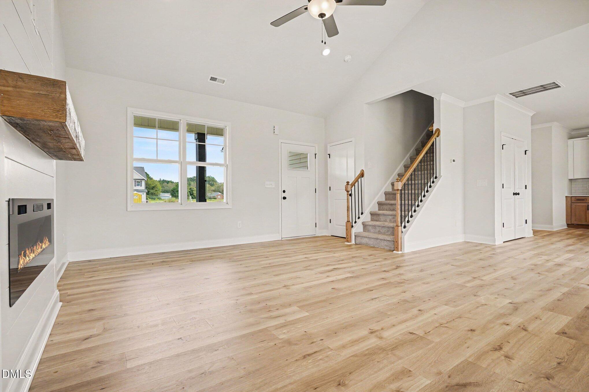 121 Evelene Way Property Photo 5