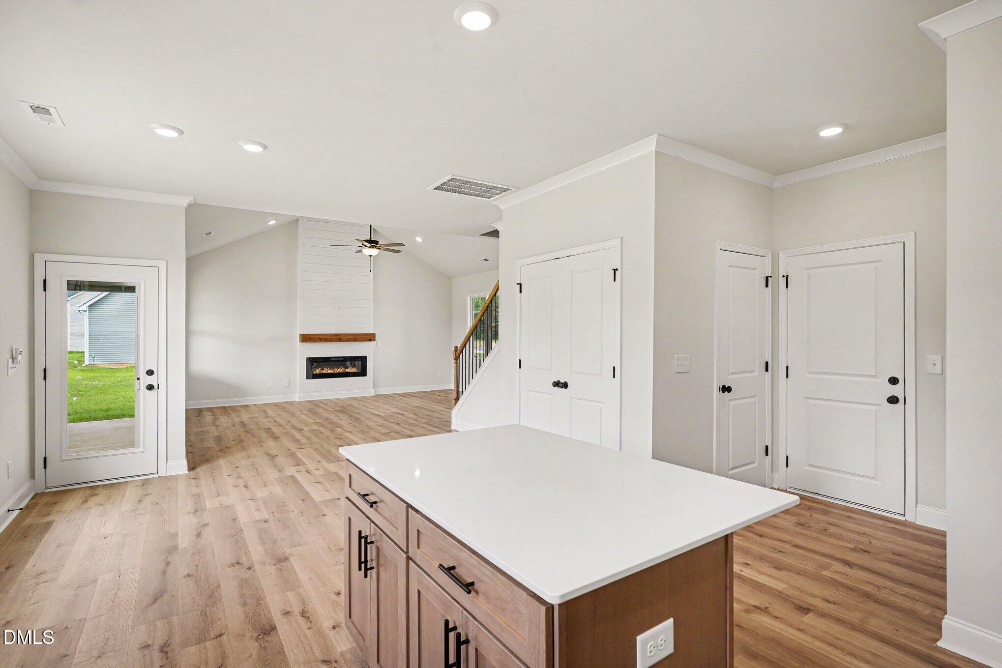 121 Evelene Way Property Photo 8