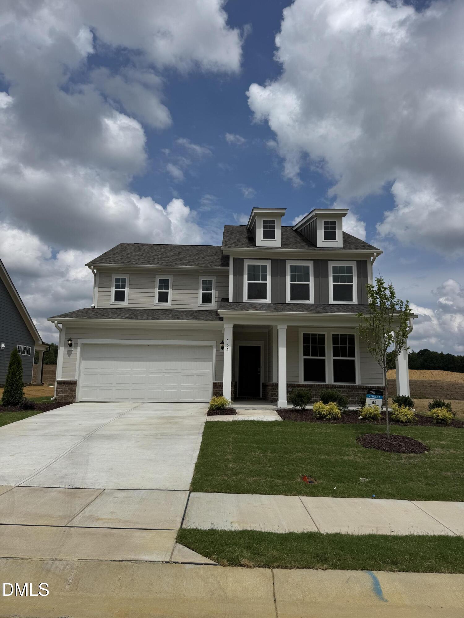 754 Circle Drive Property Photo 1