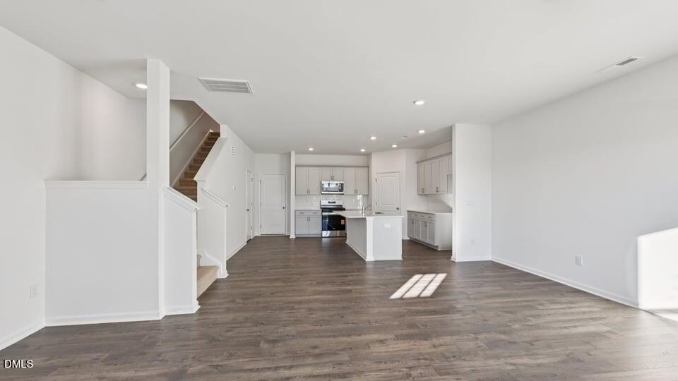 915 Sculptor Street Property Photo 12