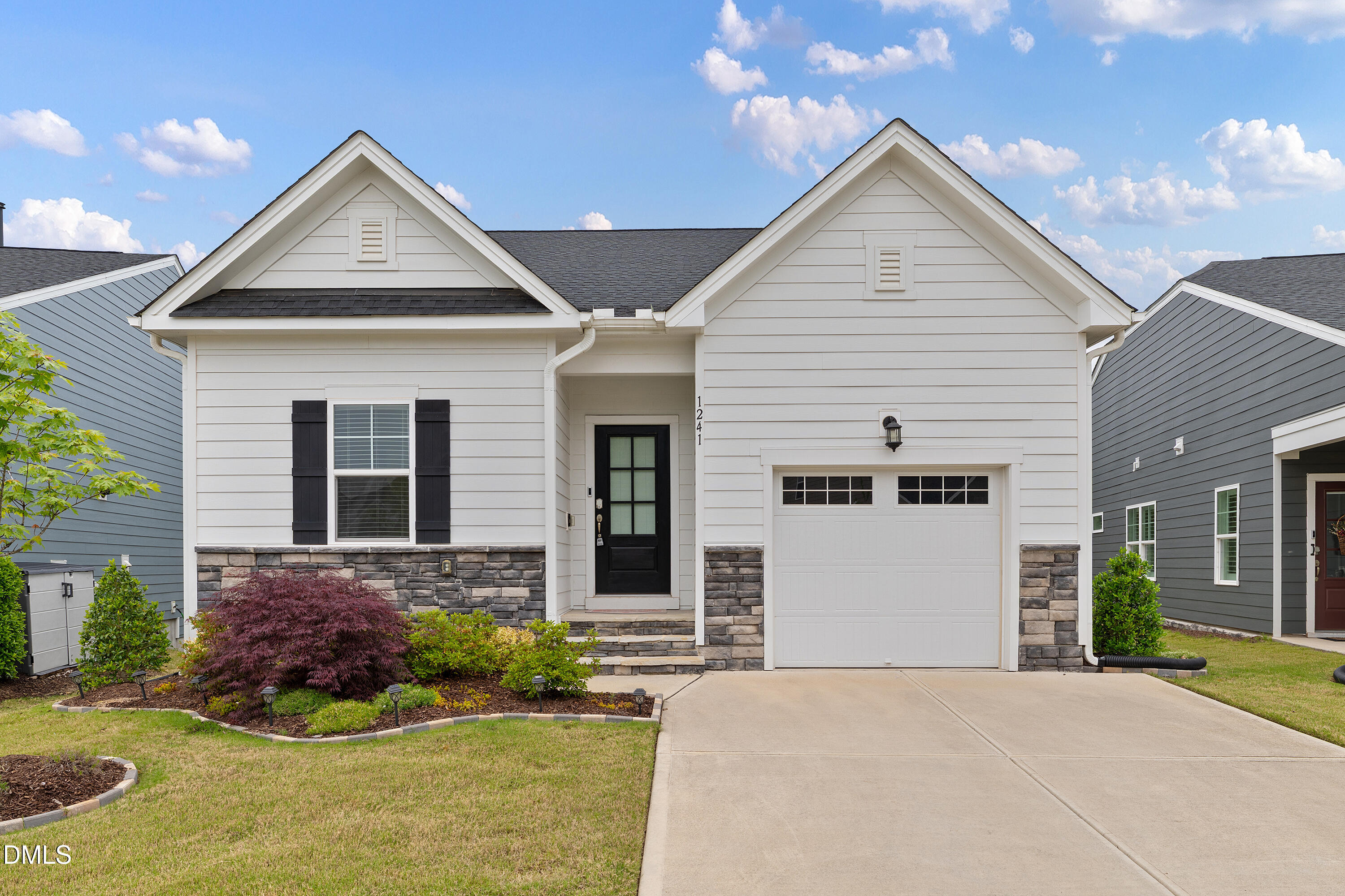 1241 White Flint Circle Property Photo 1